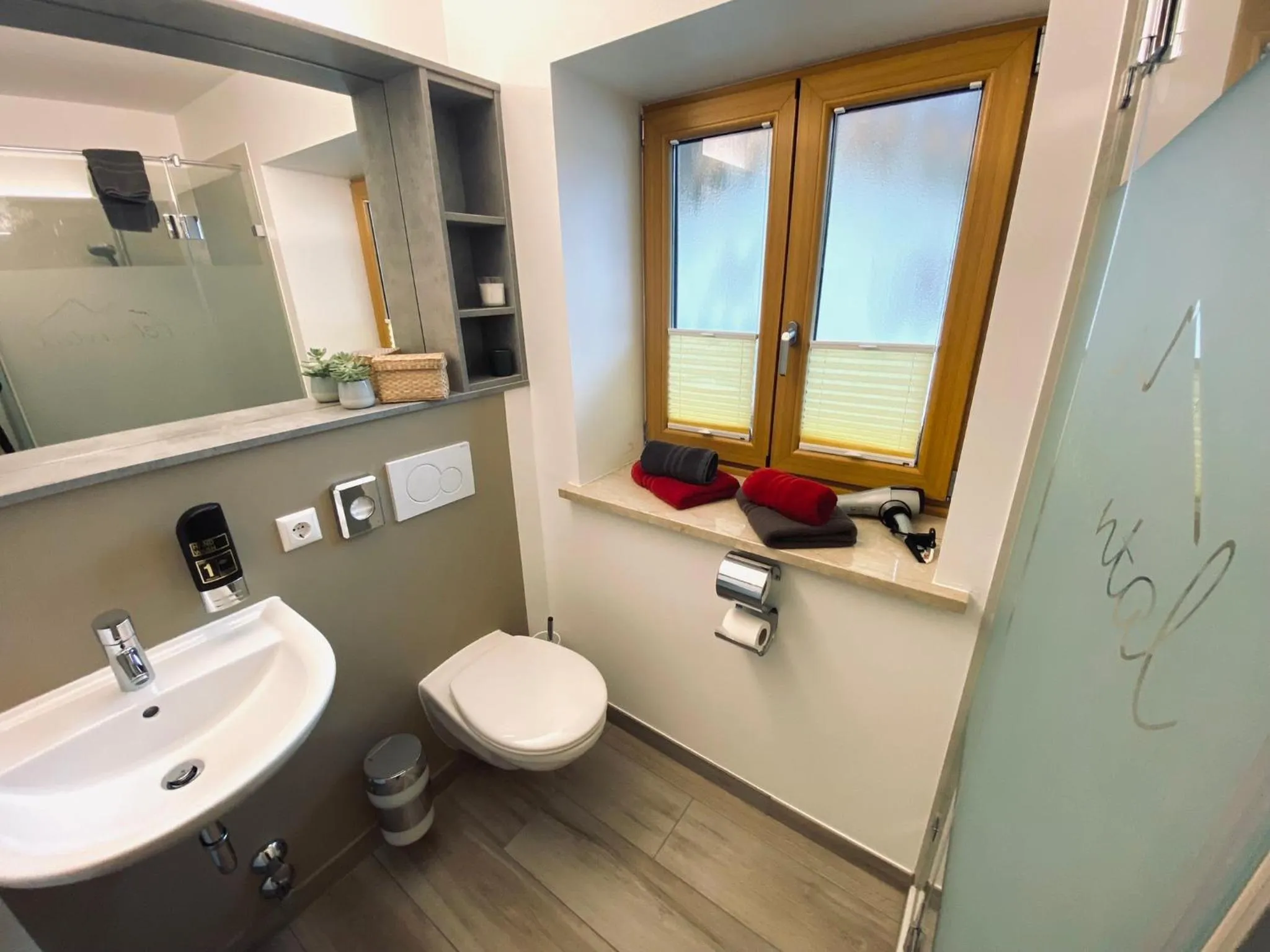 Shower in Gästehaus Achental