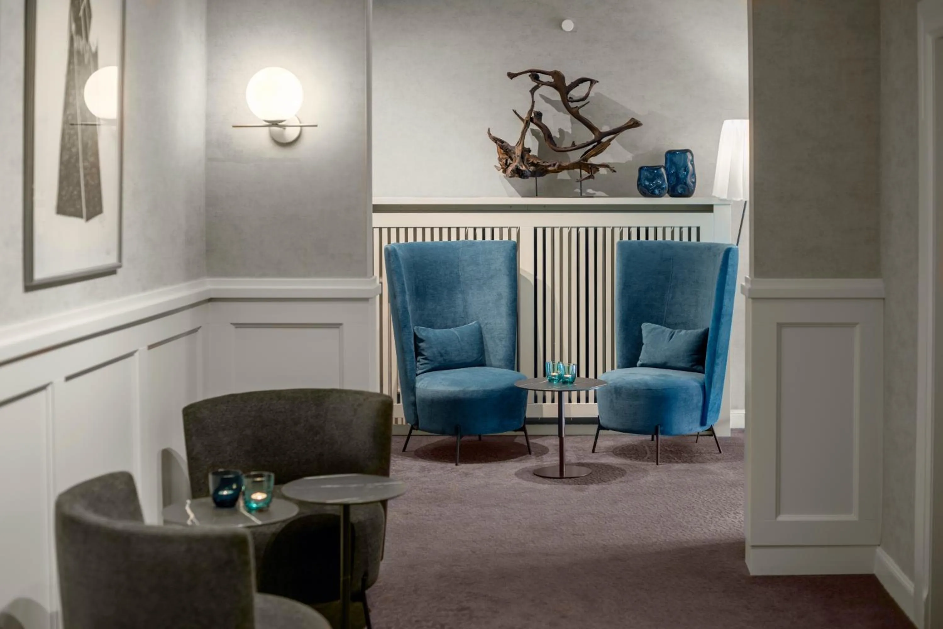 Communal lounge/ TV room in Romantik Hotel Landschloss Fasanerie