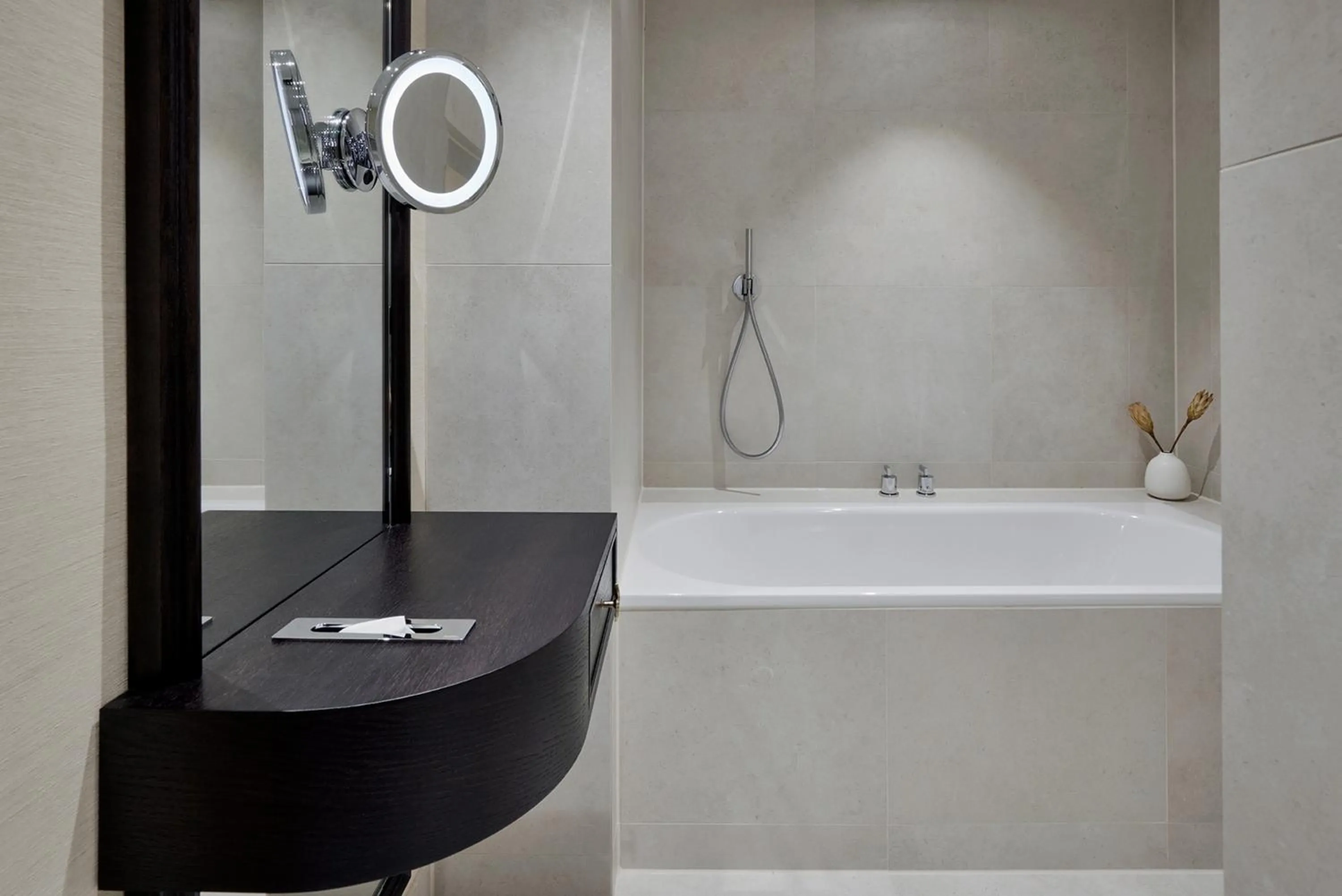 Bathroom in Hotel Landhaus Wachtelhof