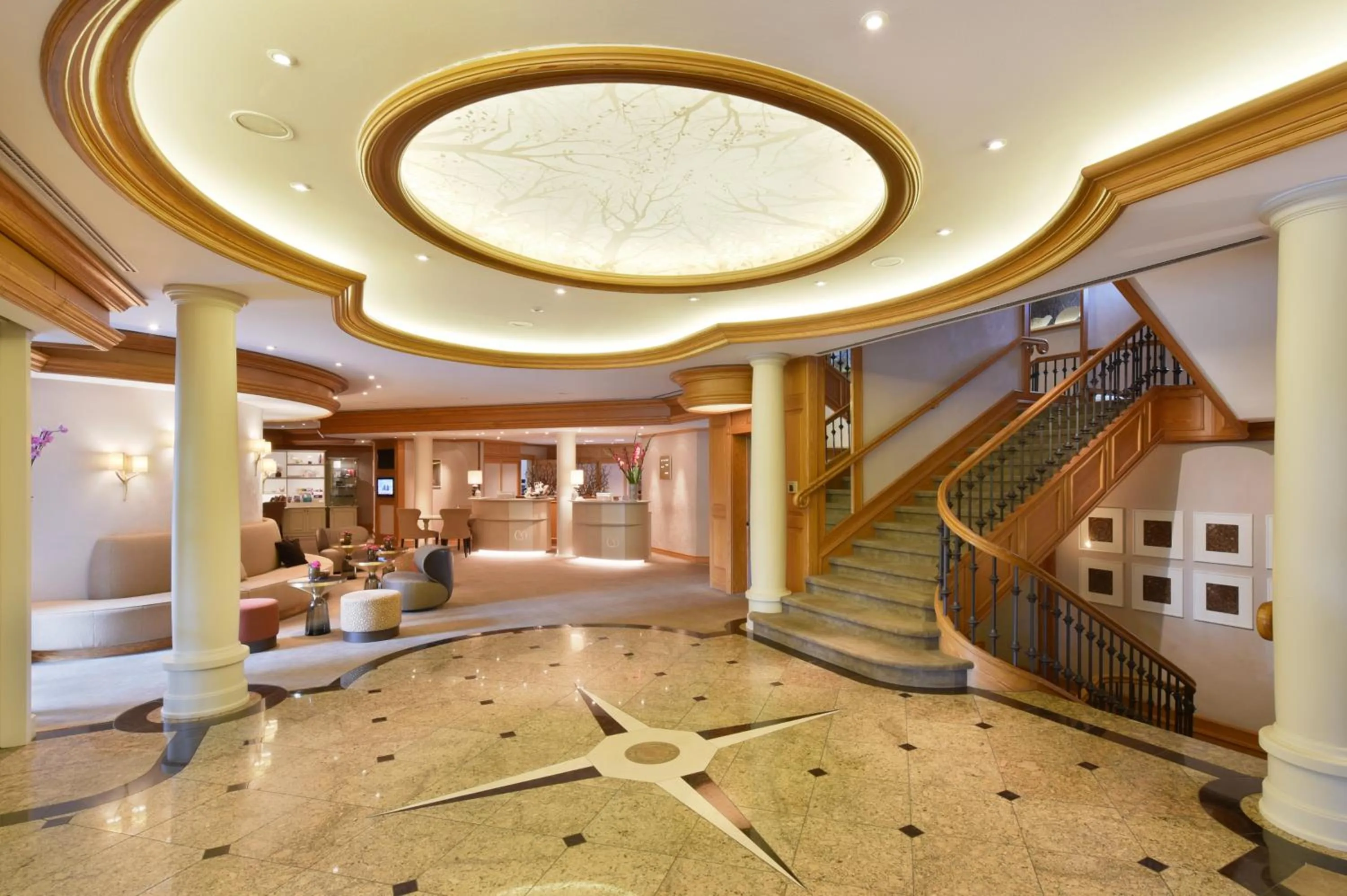 Lobby or reception in Hotel Landhaus Wachtelhof