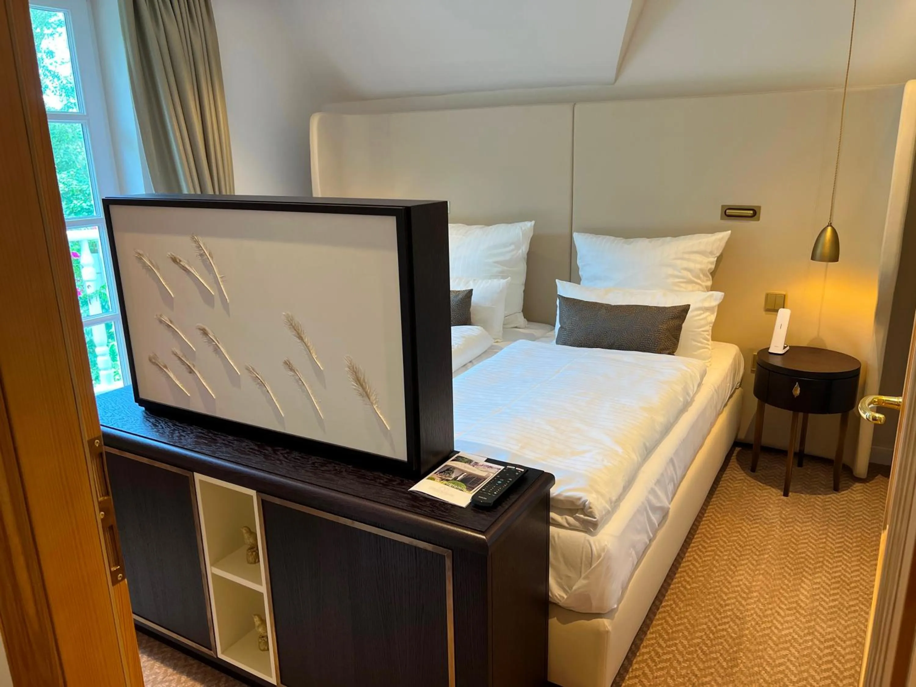 Bed in Hotel Landhaus Wachtelhof