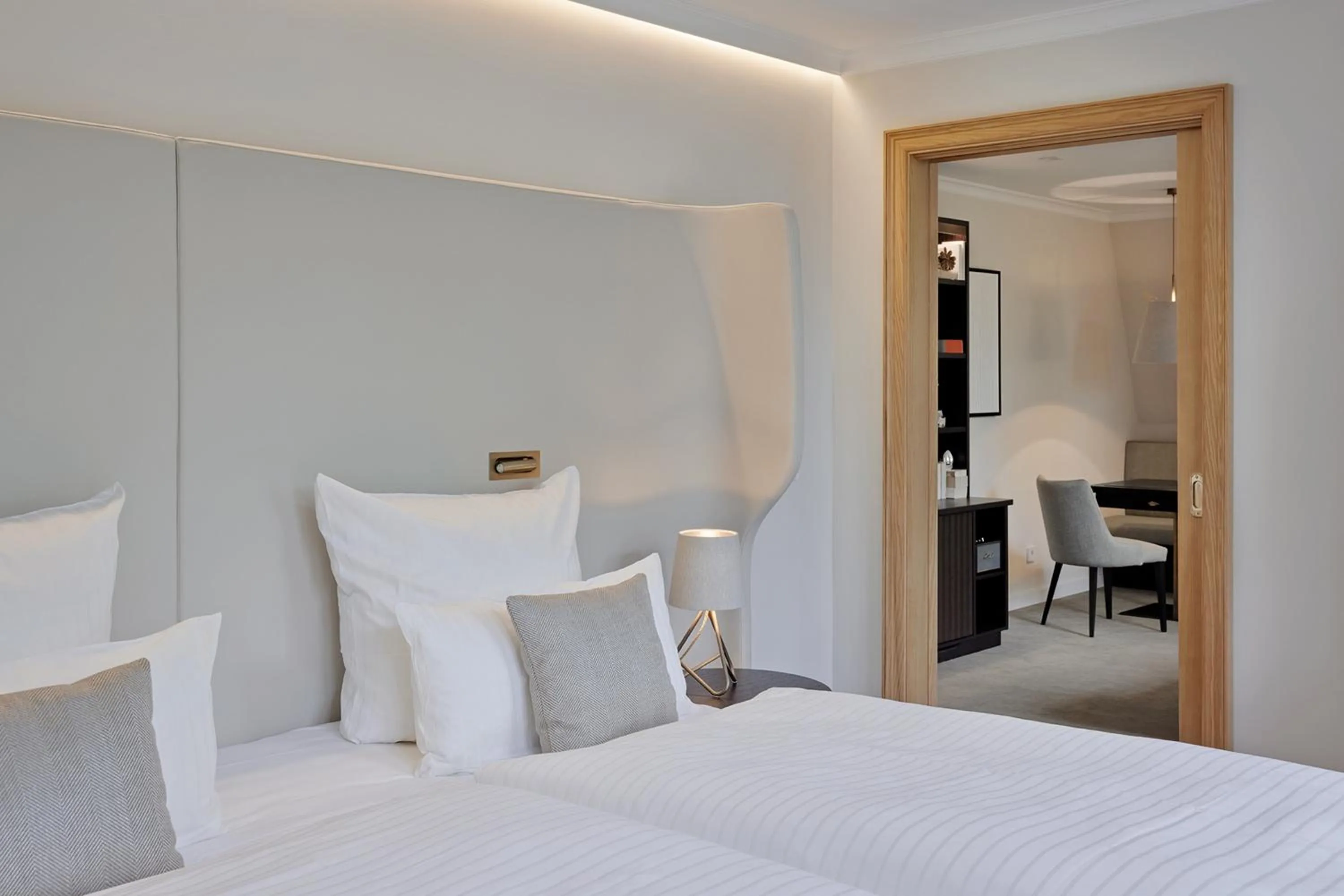 Bed in Hotel Landhaus Wachtelhof