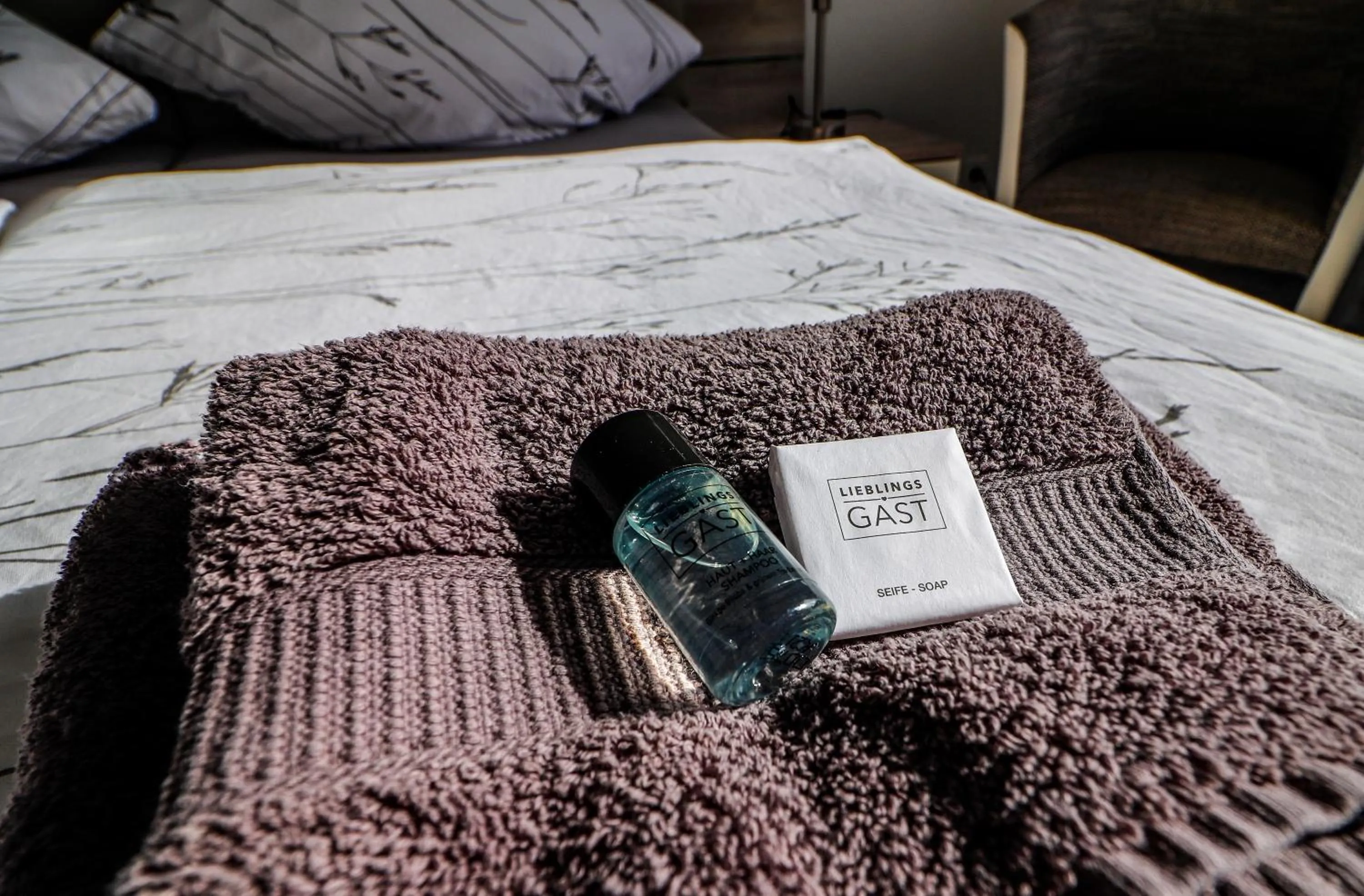 towels, Bed in Bed & Breakfast Weisser Stein