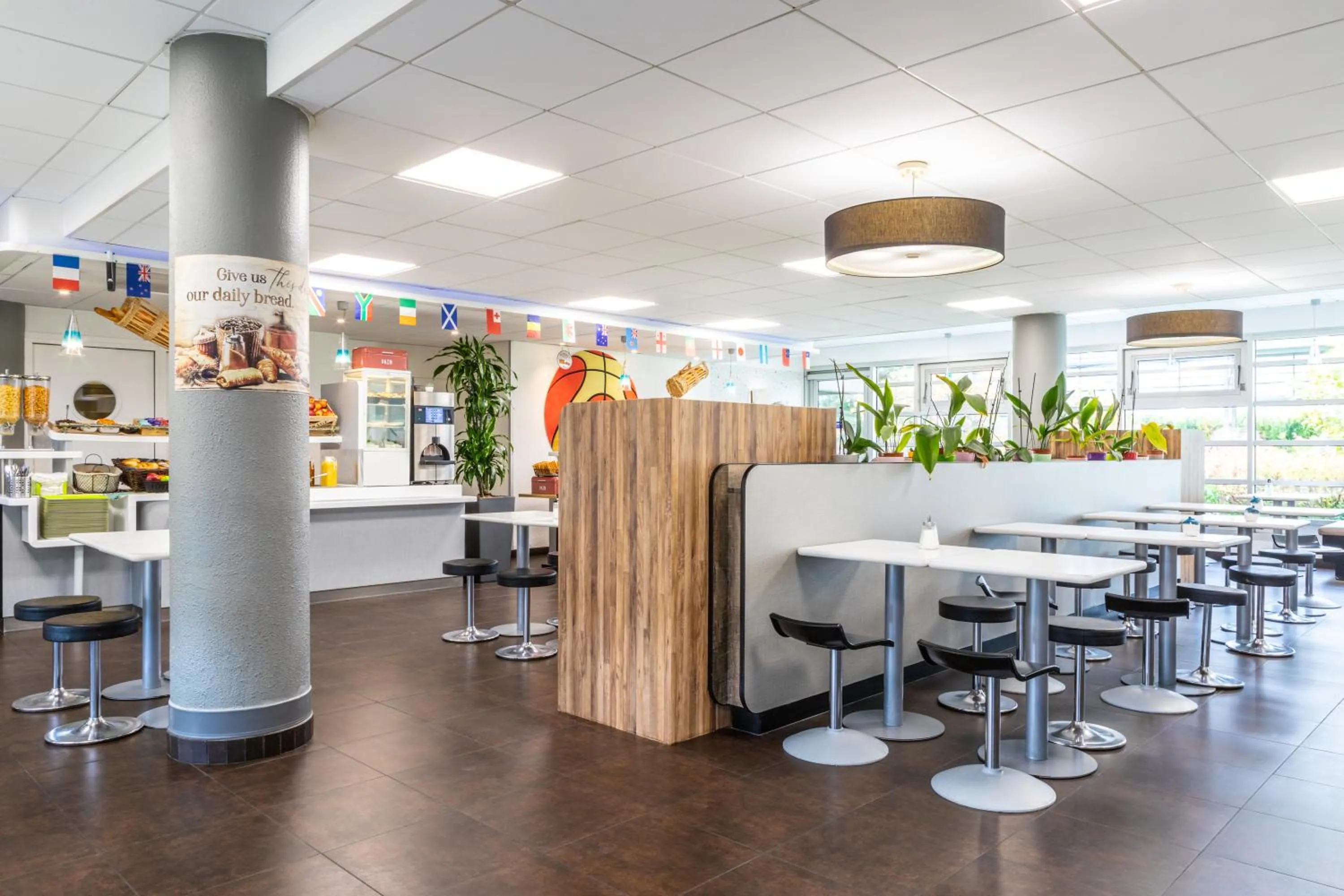 Breakfast in ibis budget Roissy CDG Paris Nord 2