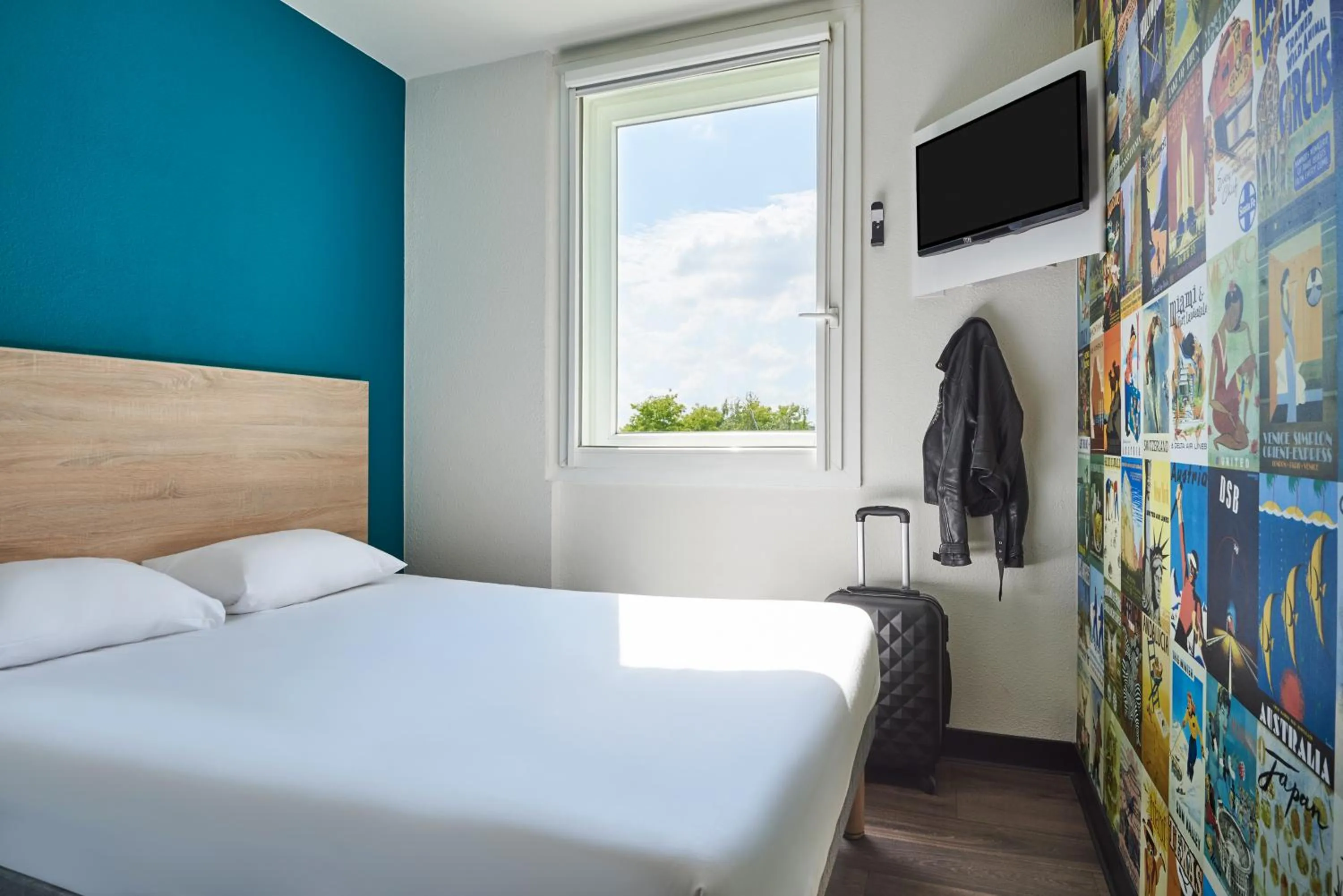 Bedroom, Bed in hotelF1 Roissy CDG Pn2