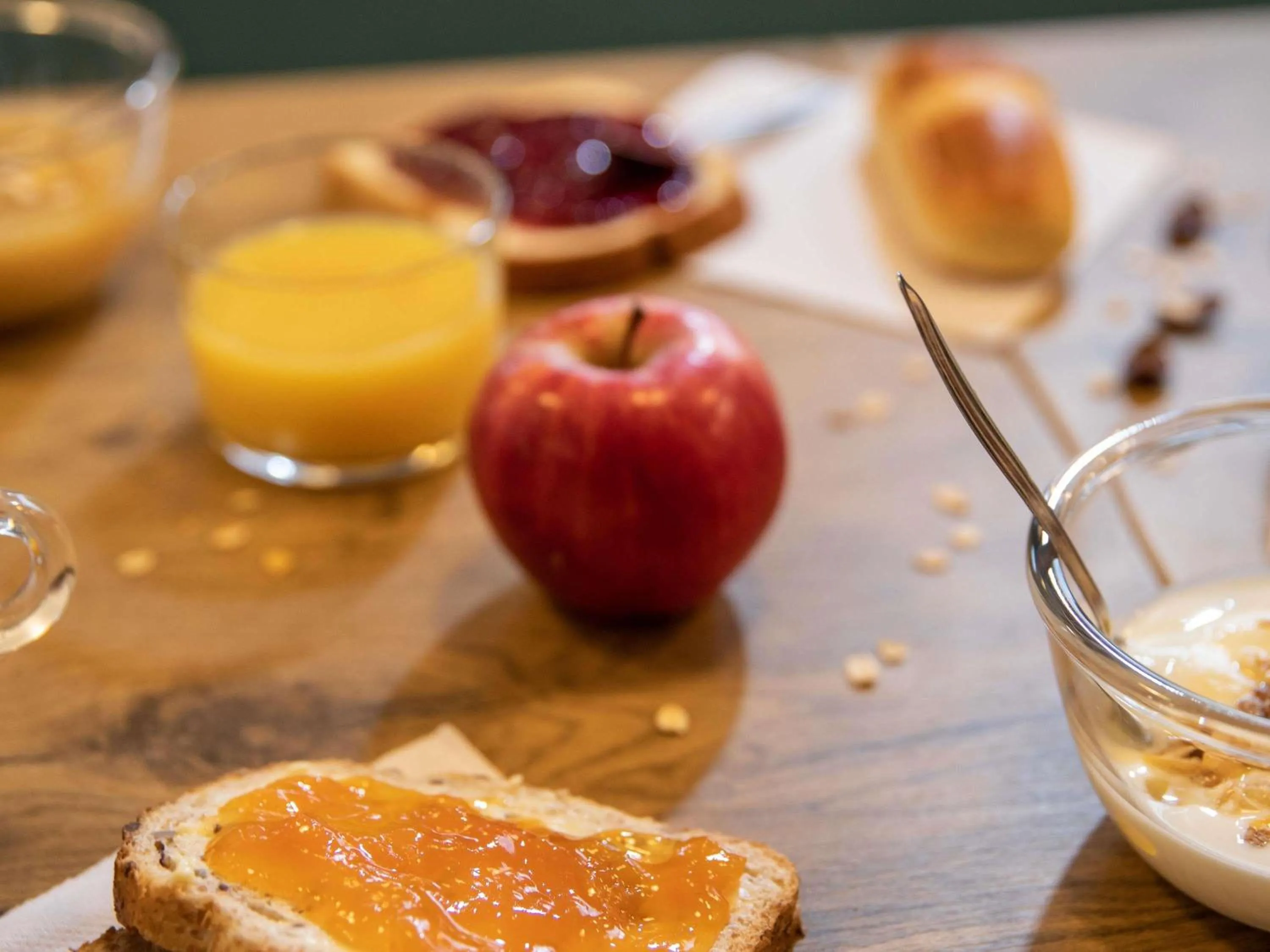 Breakfast in hotelF1 Roissy CDG Pn2