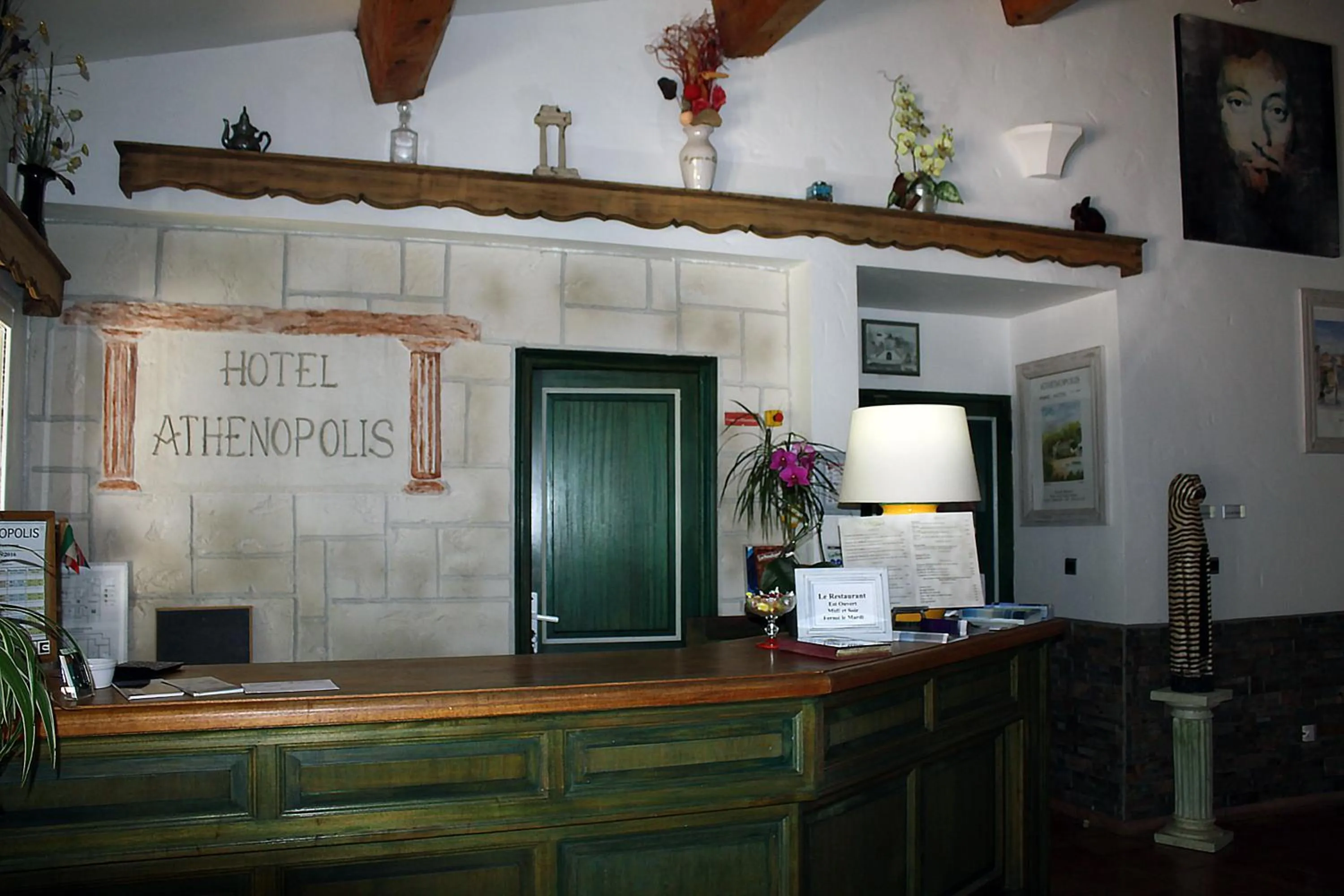 Lobby or reception in Athénopolis