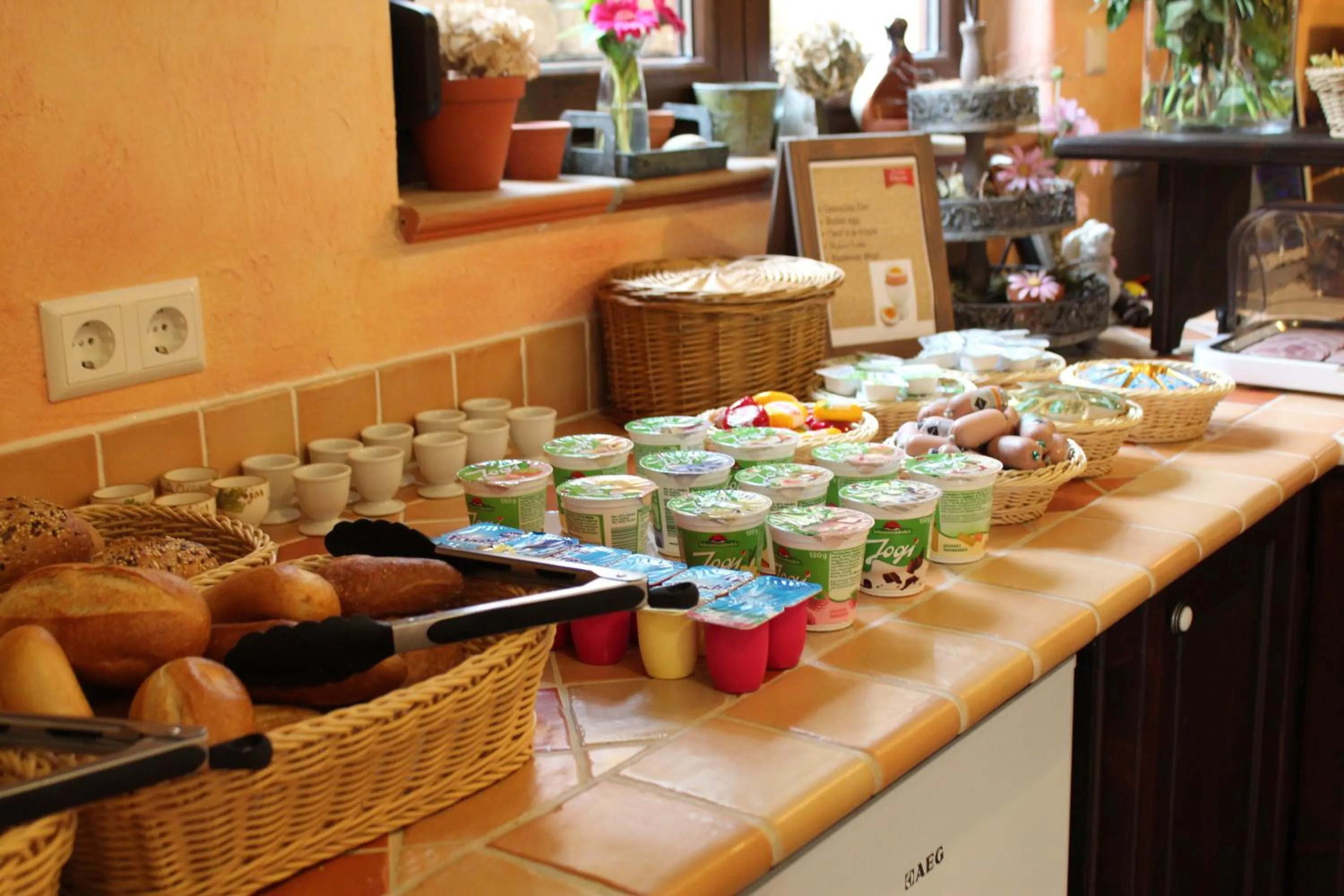 Buffet breakfast in Pension Vanii, Apartments