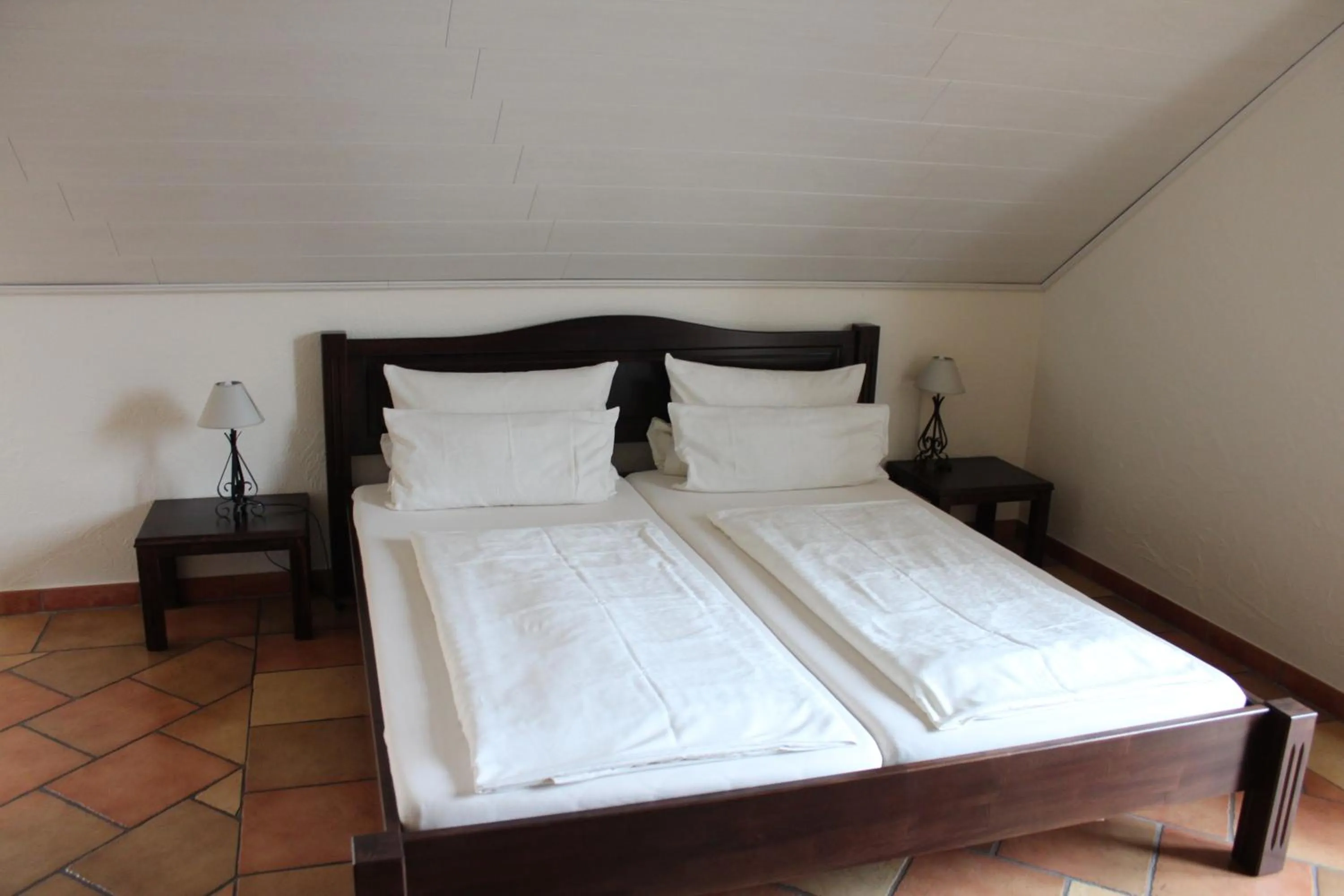 Bed in Pension Vanii, Apartments