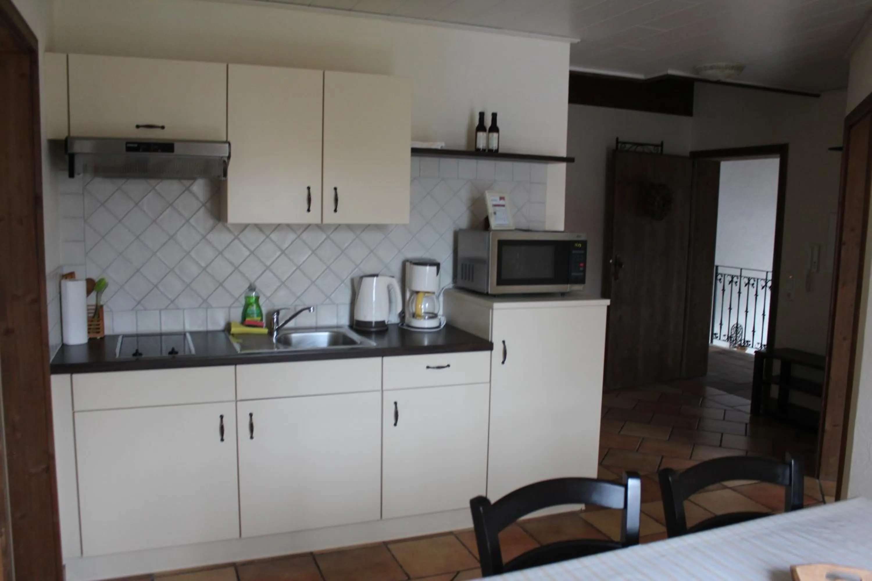 Dining area in Pension Vanii, Apartments