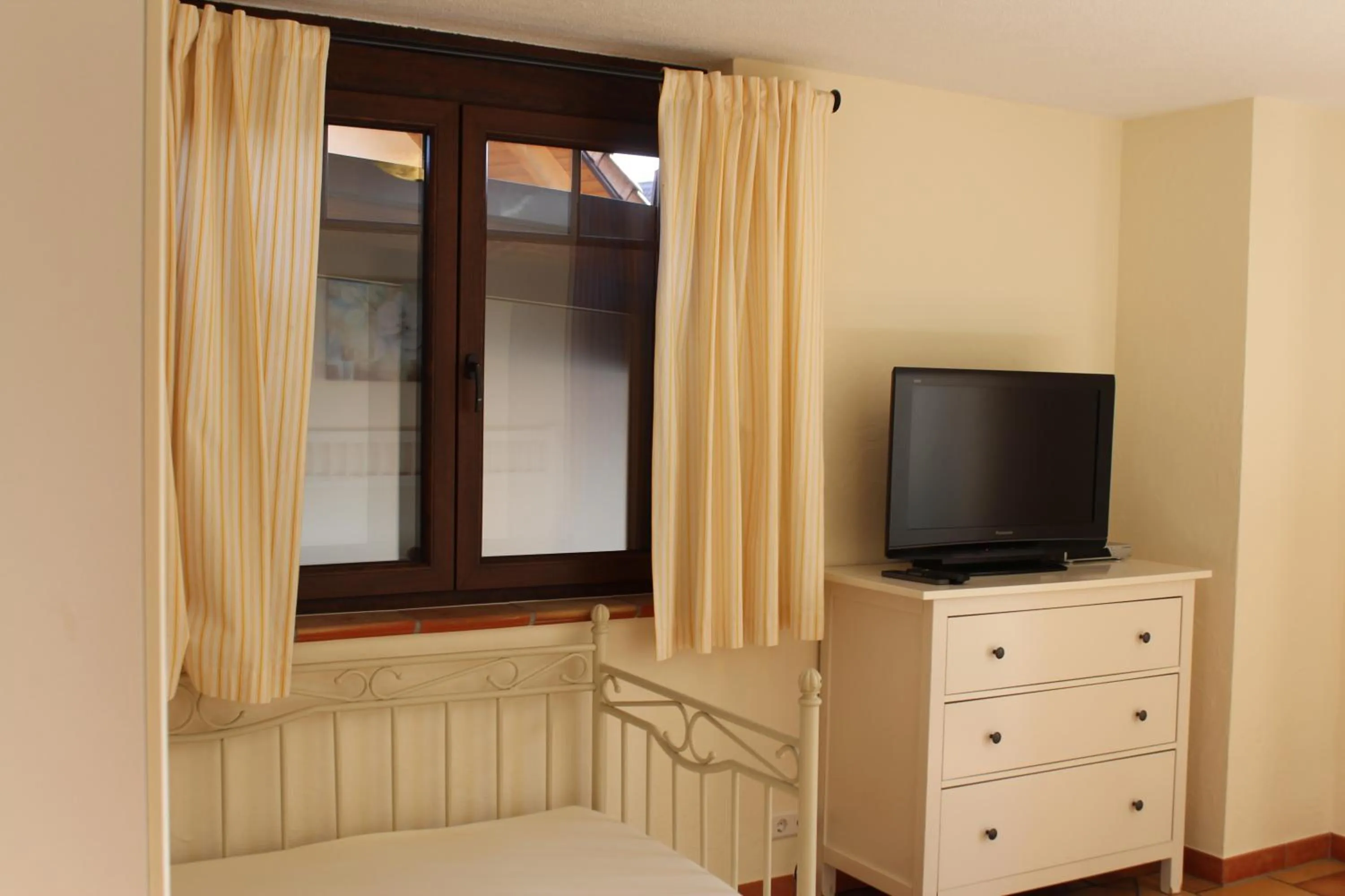 Bed in Pension Vanii, Apartments