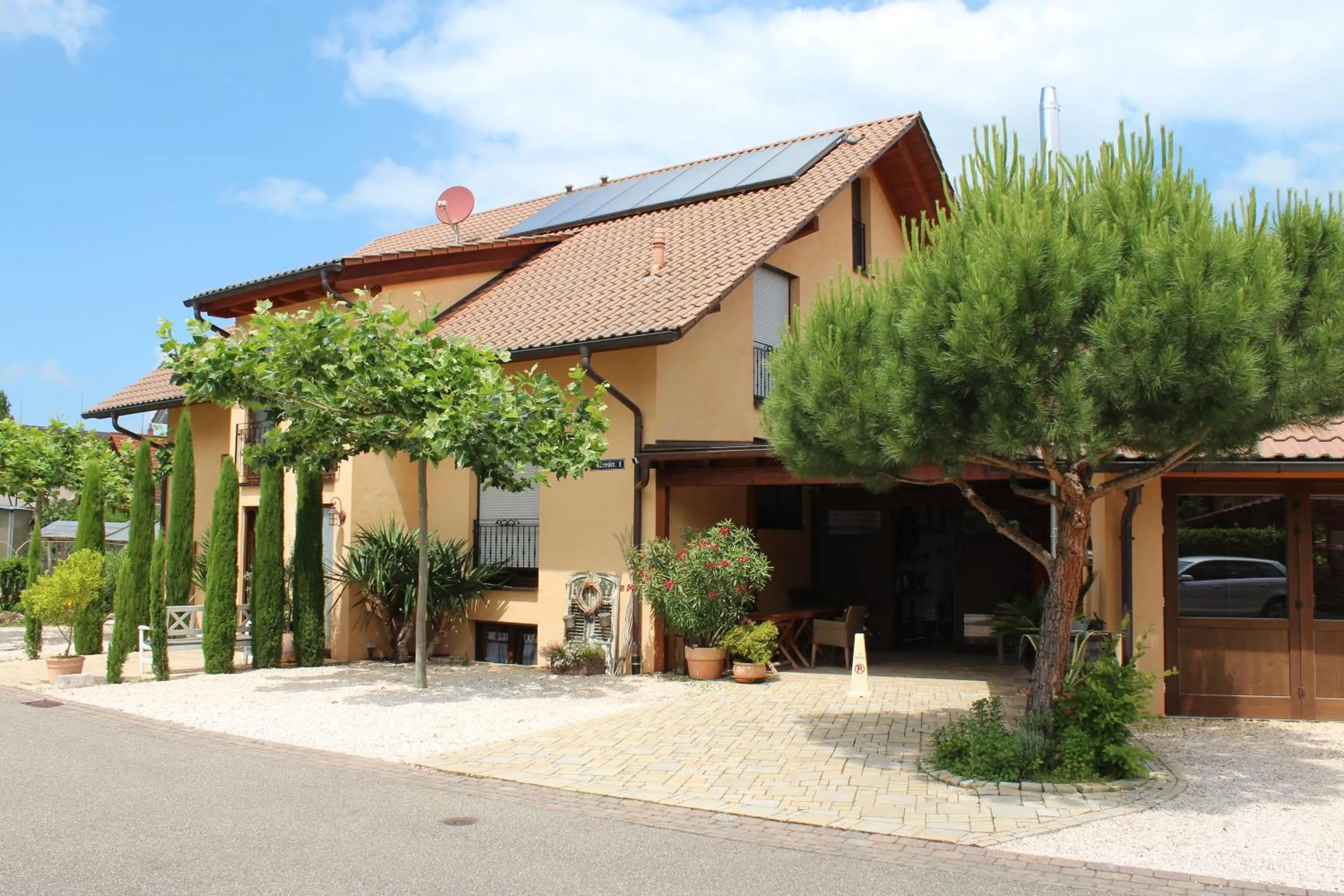 Facade/entrance in Pension Vanii, Apartments