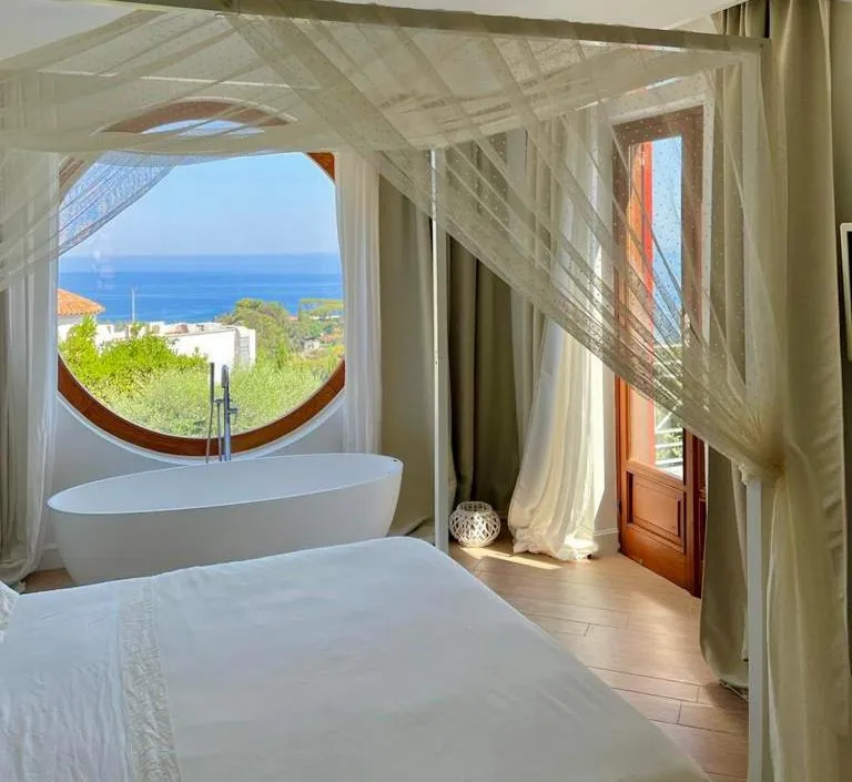 Bed in Agapanto Luxury Accommodation