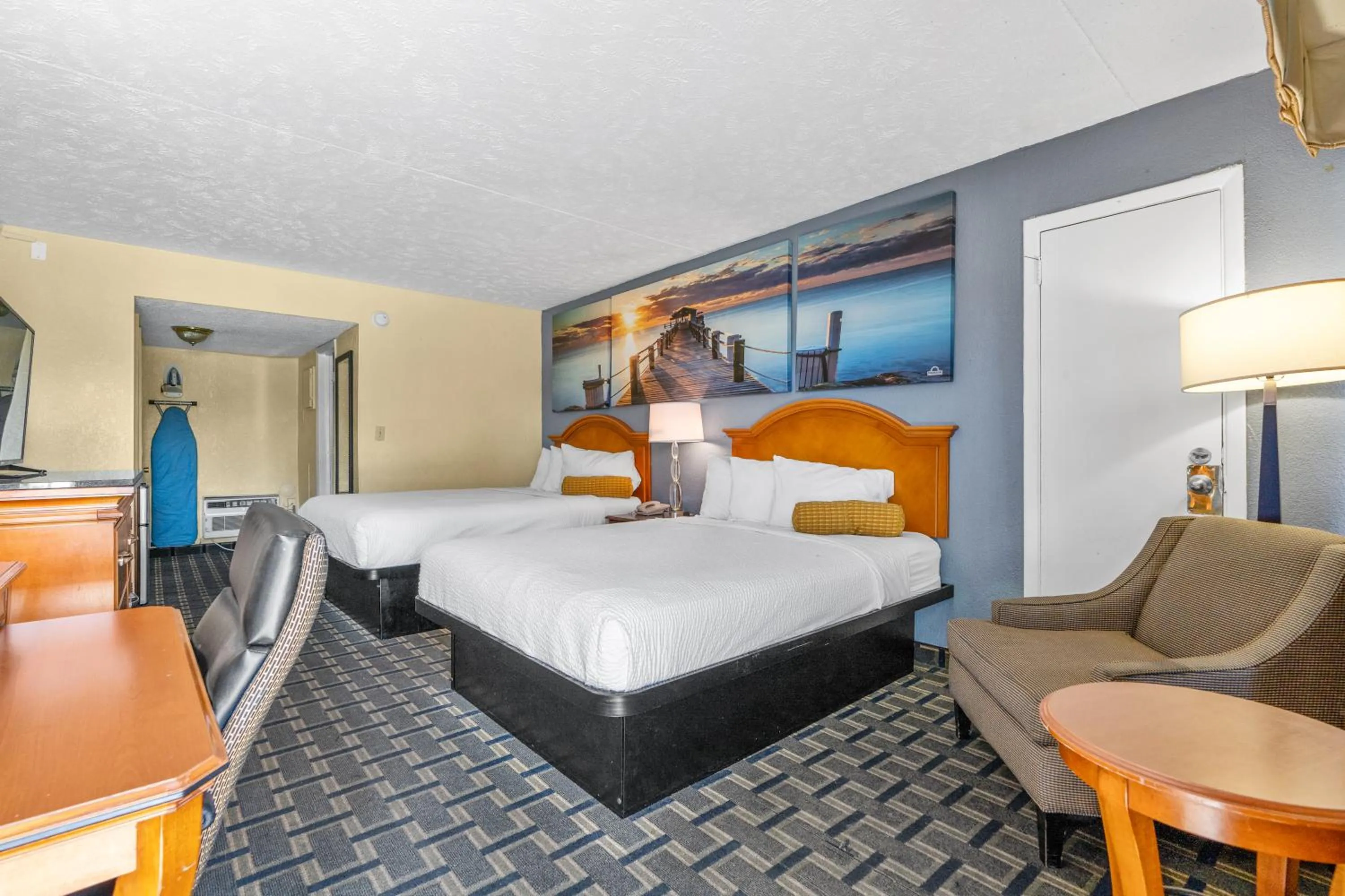 Bed in Days Inn by Wyndham Myrtle Beach-Grand Strand