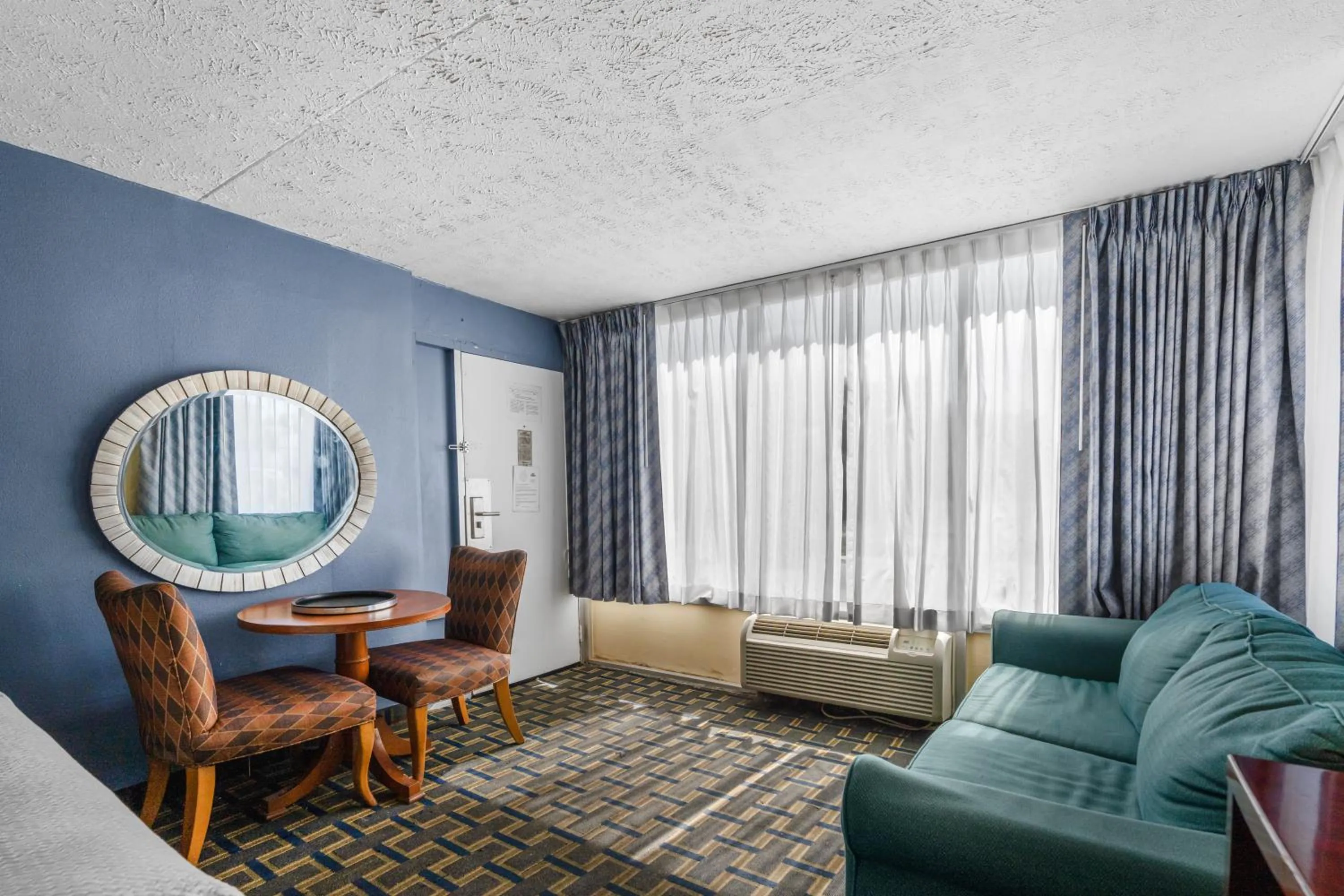 Seating Area in Days Inn by Wyndham Myrtle Beach-Grand Strand