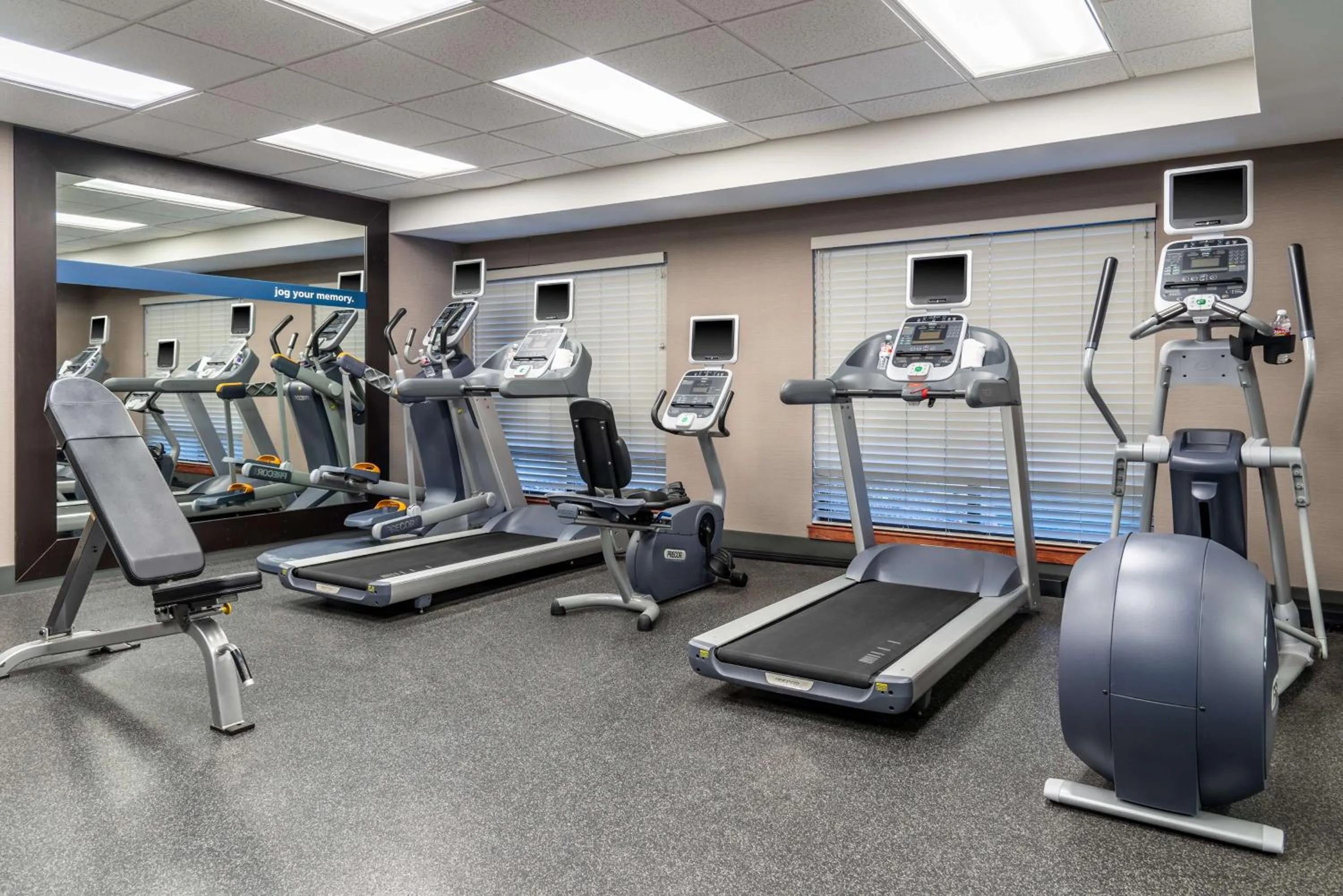 Fitness centre/facilities in Hampton Inn Kansas City-Lee's Summit