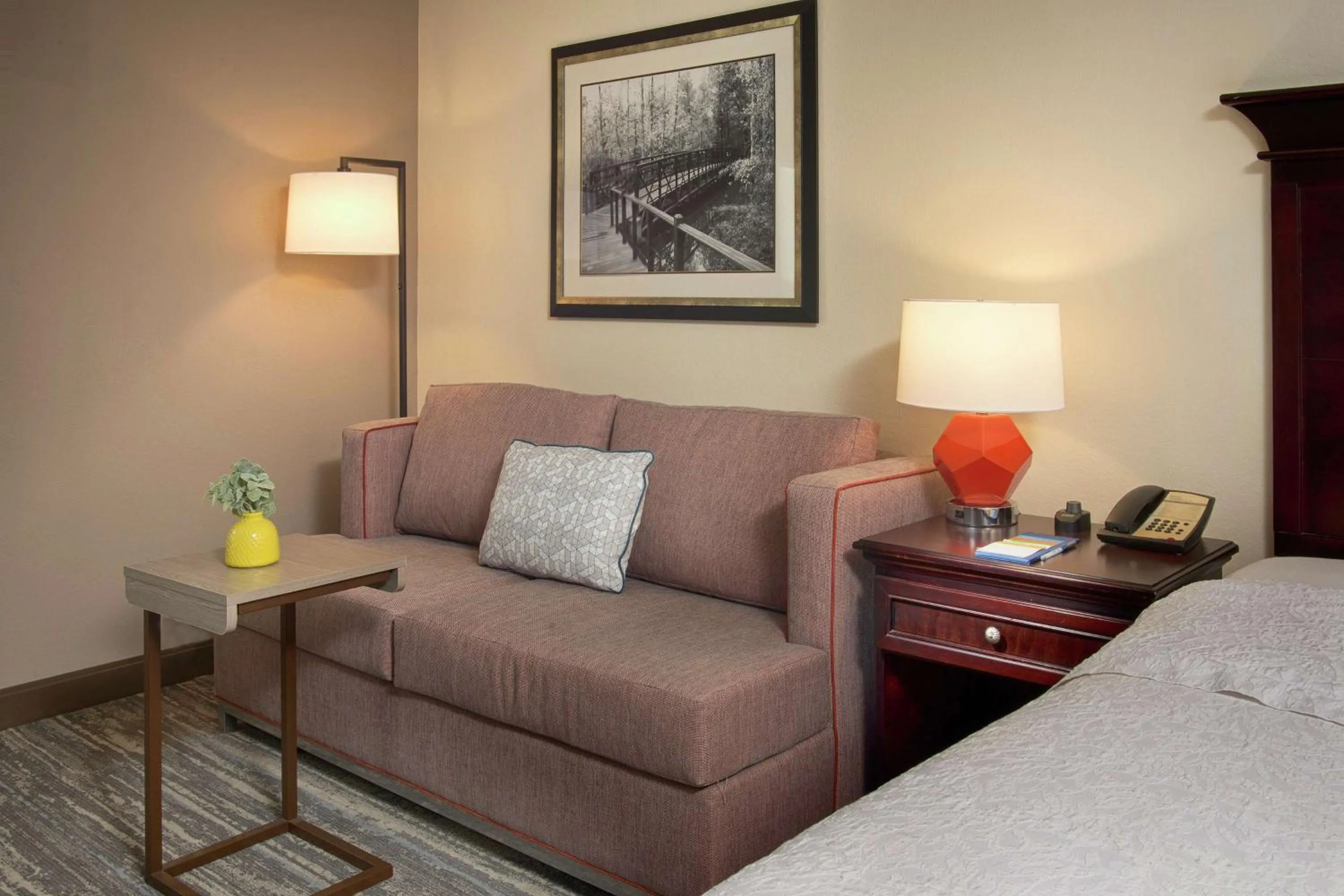 Living room, Bed in Hampton Inn Memphis/Collierville