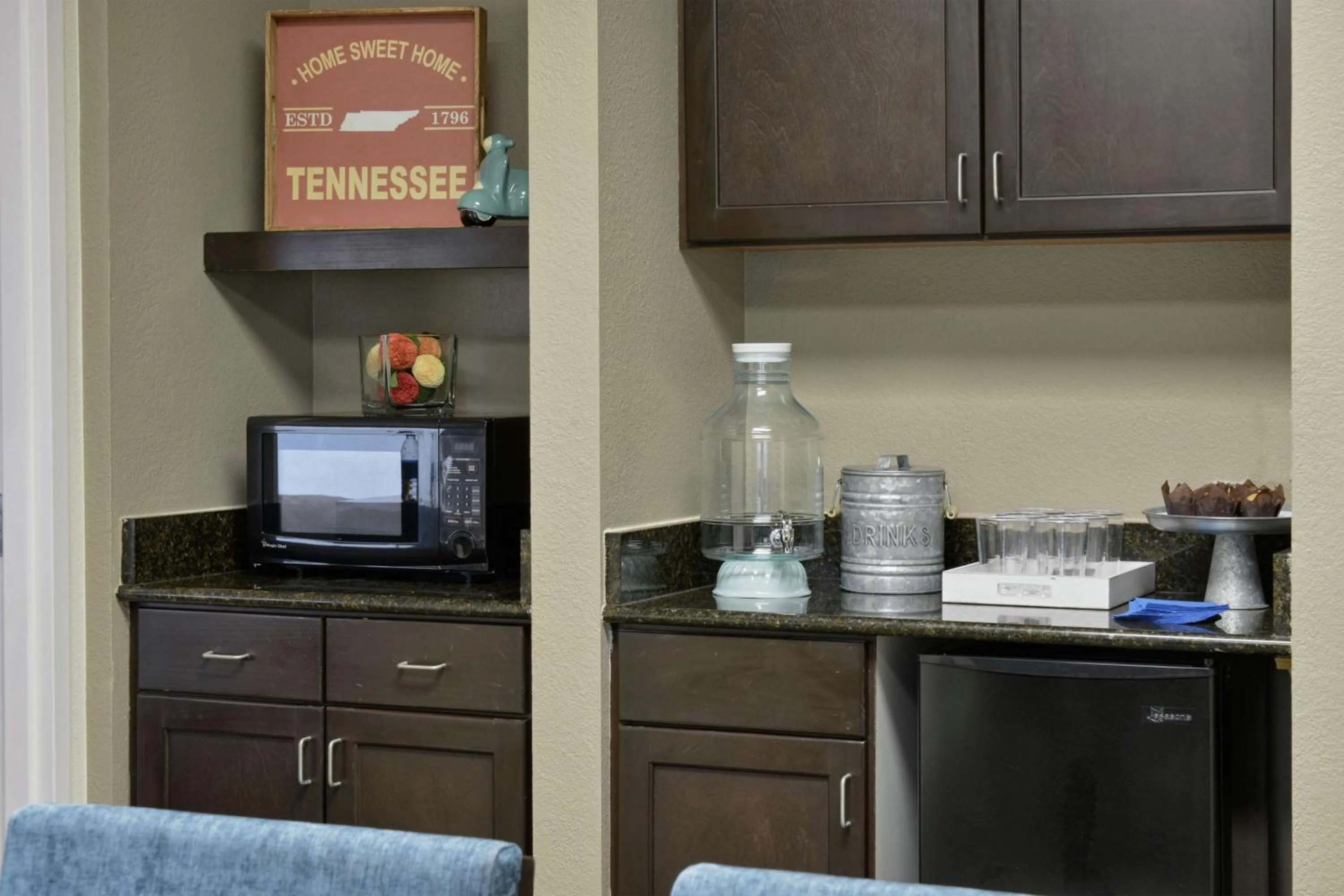 Kitchen or kitchenette in Hampton Inn Memphis/Collierville