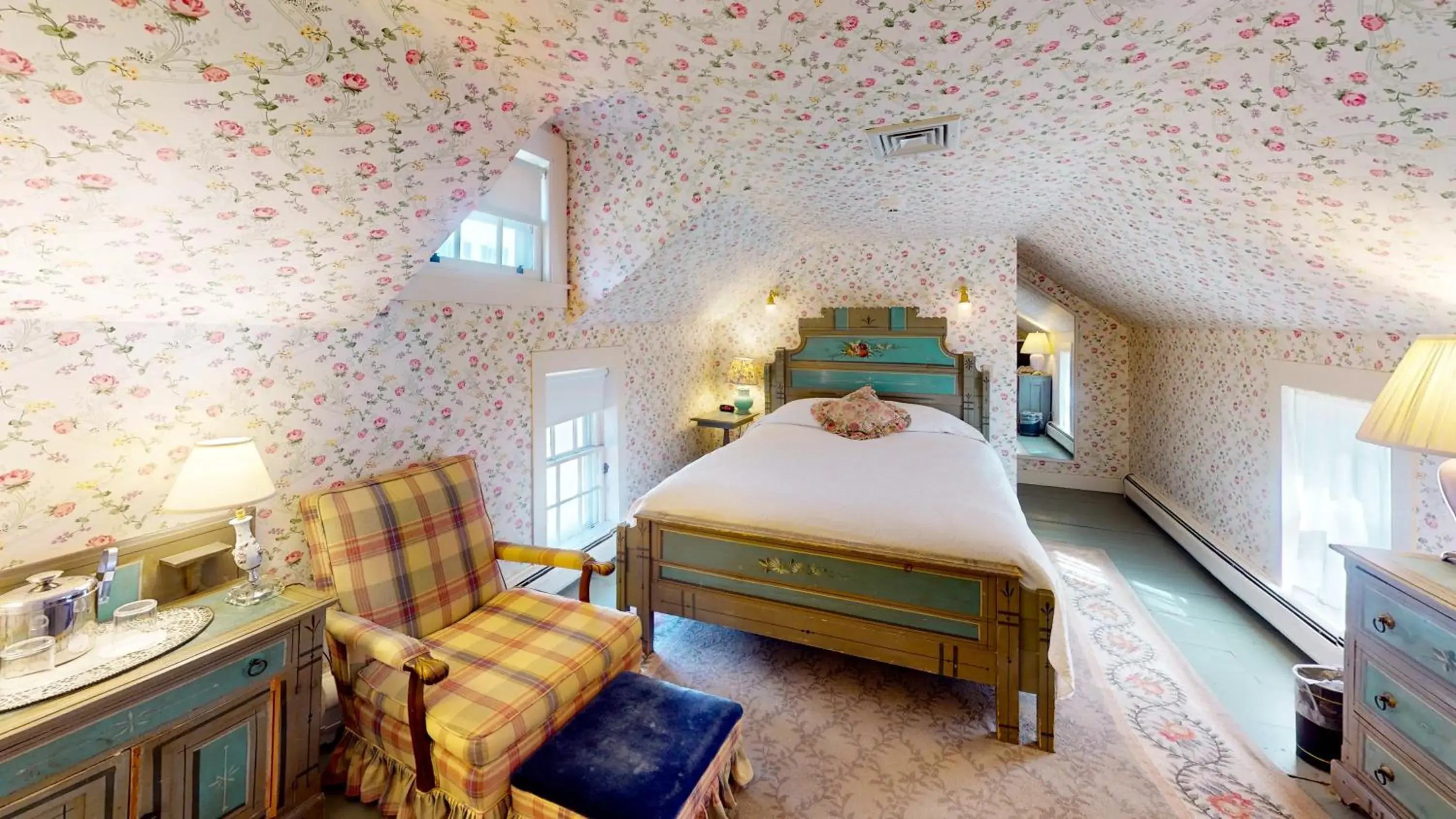 Two Bedroom Village Suite in The Red Lion Inn Two Bedroom Village Suite in The Red Lion Inn