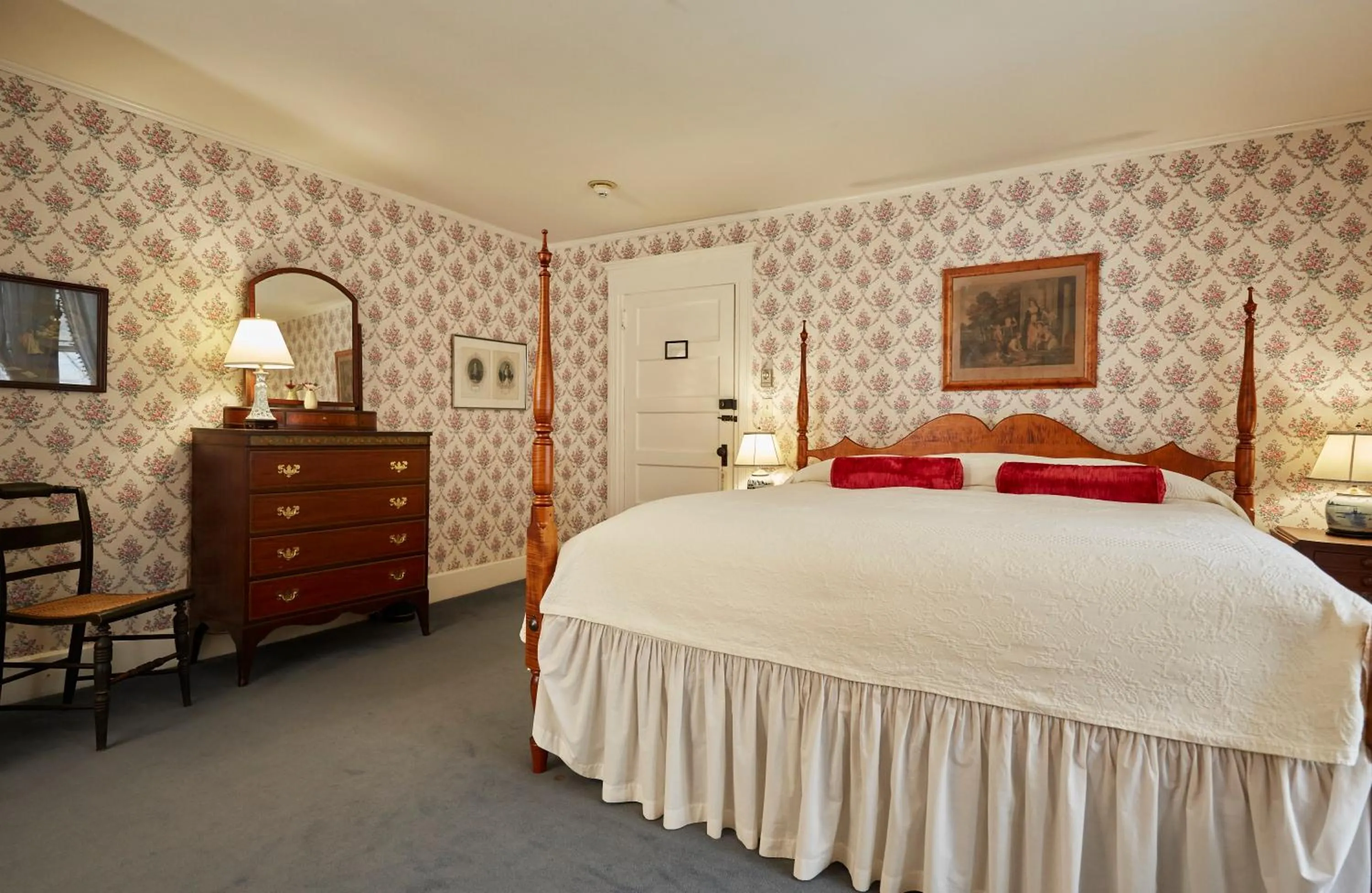 Bed in The Red Lion Inn