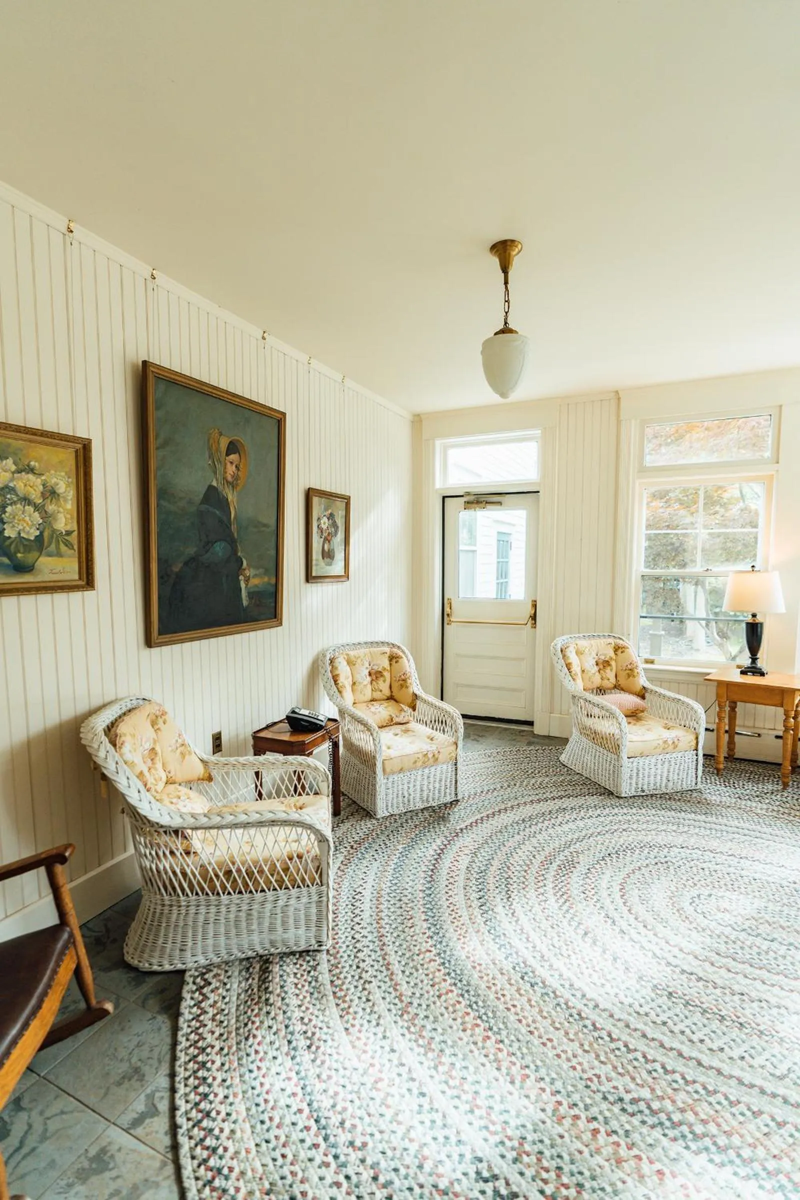 Seating area in The Red Lion Inn