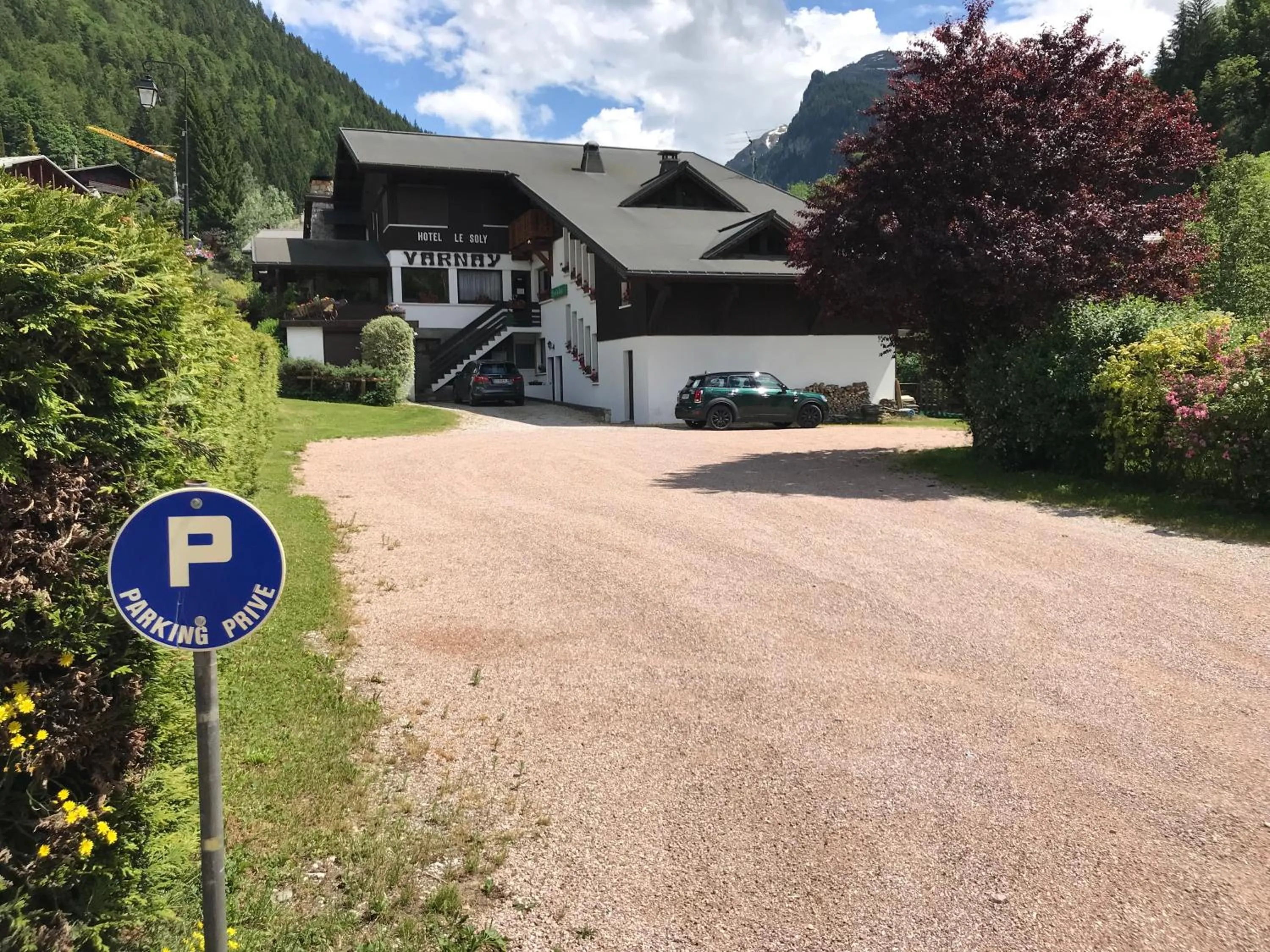 Property building in Hotel Le Soly