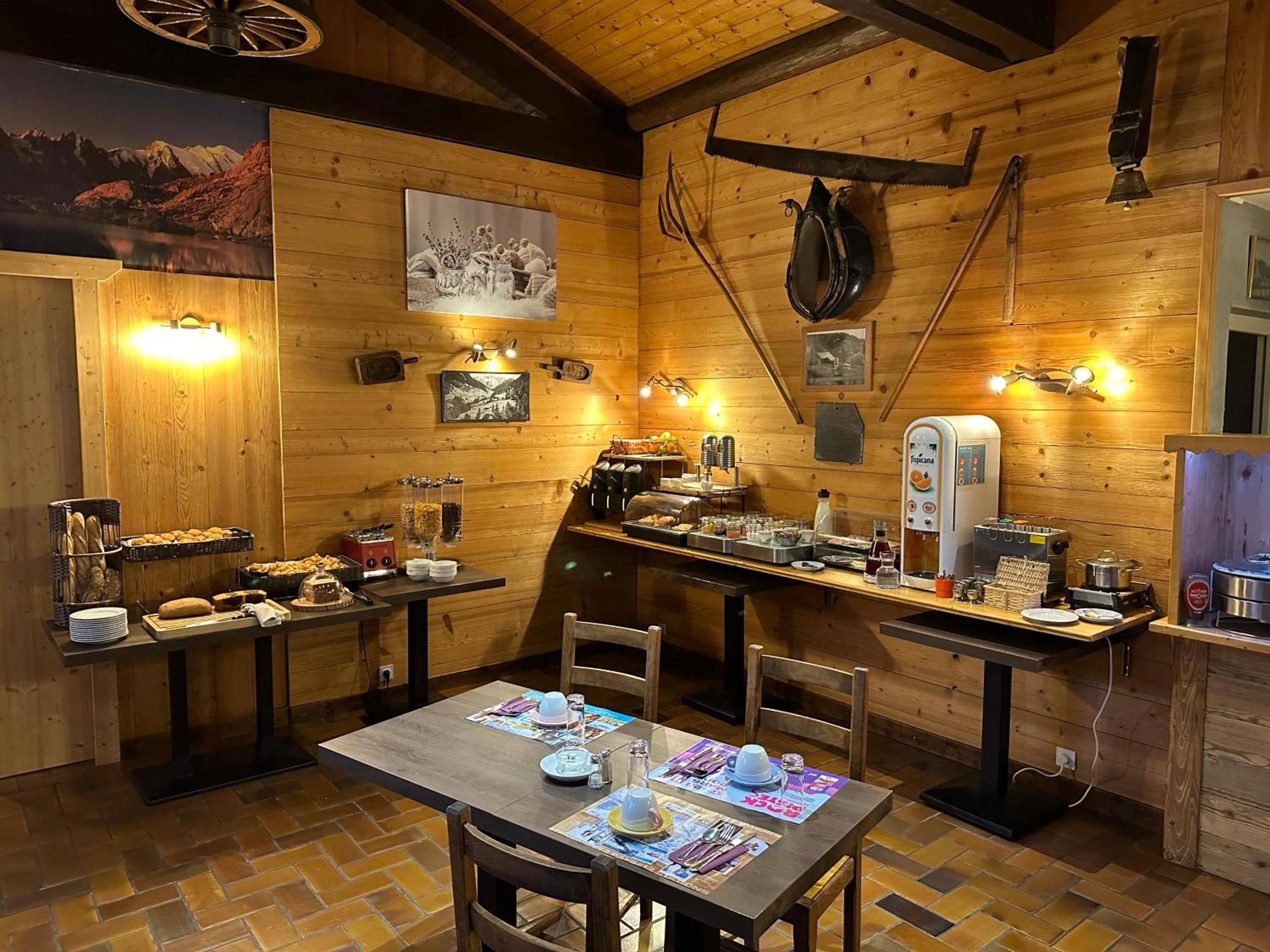 Breakfast in Hotel Le Soly