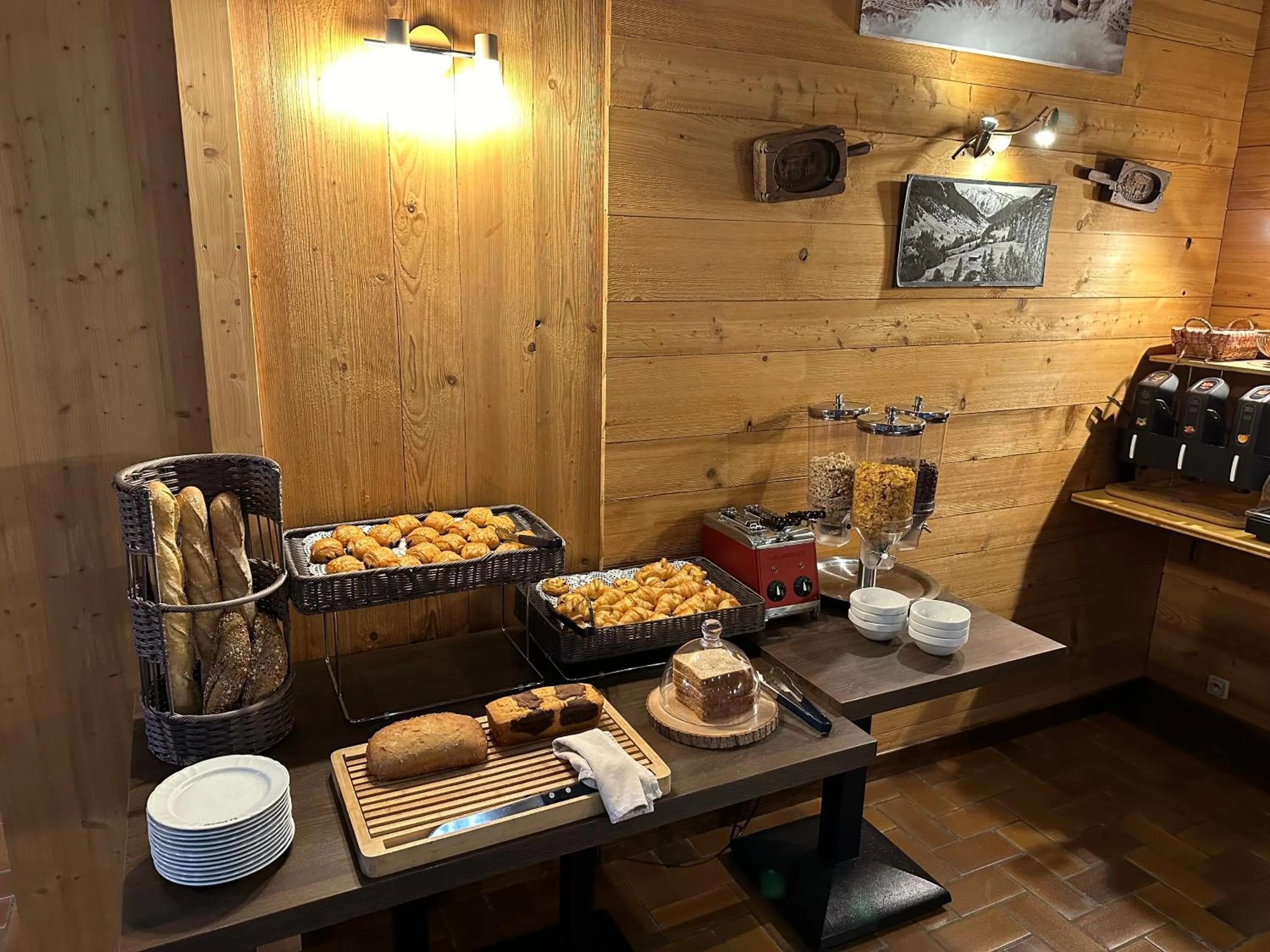 Breakfast in Hotel Le Soly