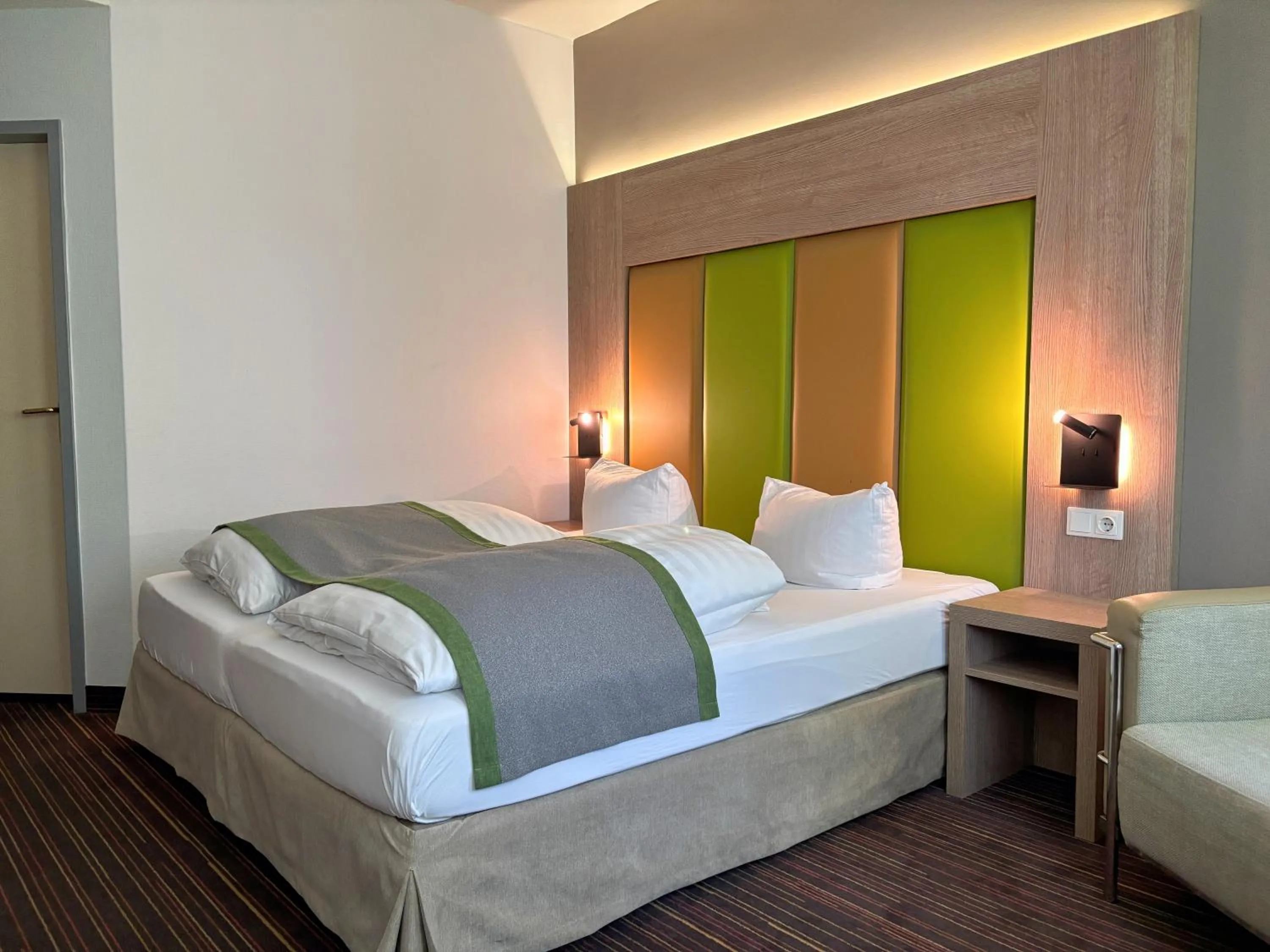 Photo of the whole room, Bed in Rathaushotels All Inklusive