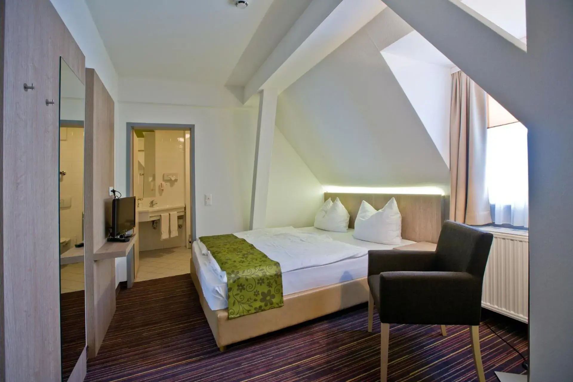 Single Room Rathaus - single occupancy in Rathaushotels All Inklusive Single Room Rathaus - single occupancy in Rathaushotels All Inklusive