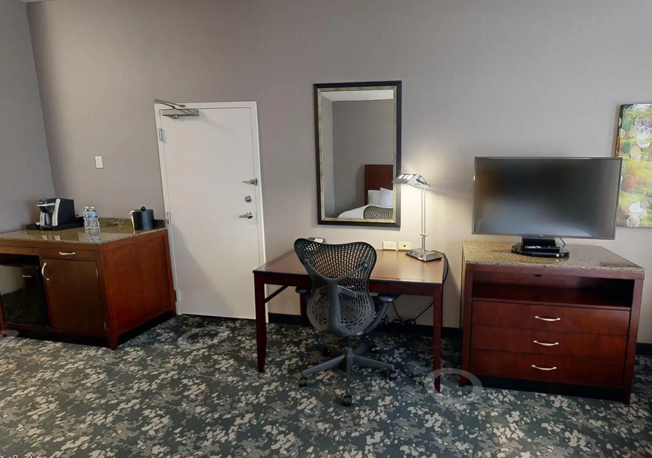 Photo of the whole room in Hilton Garden Inn Detroit/Novi