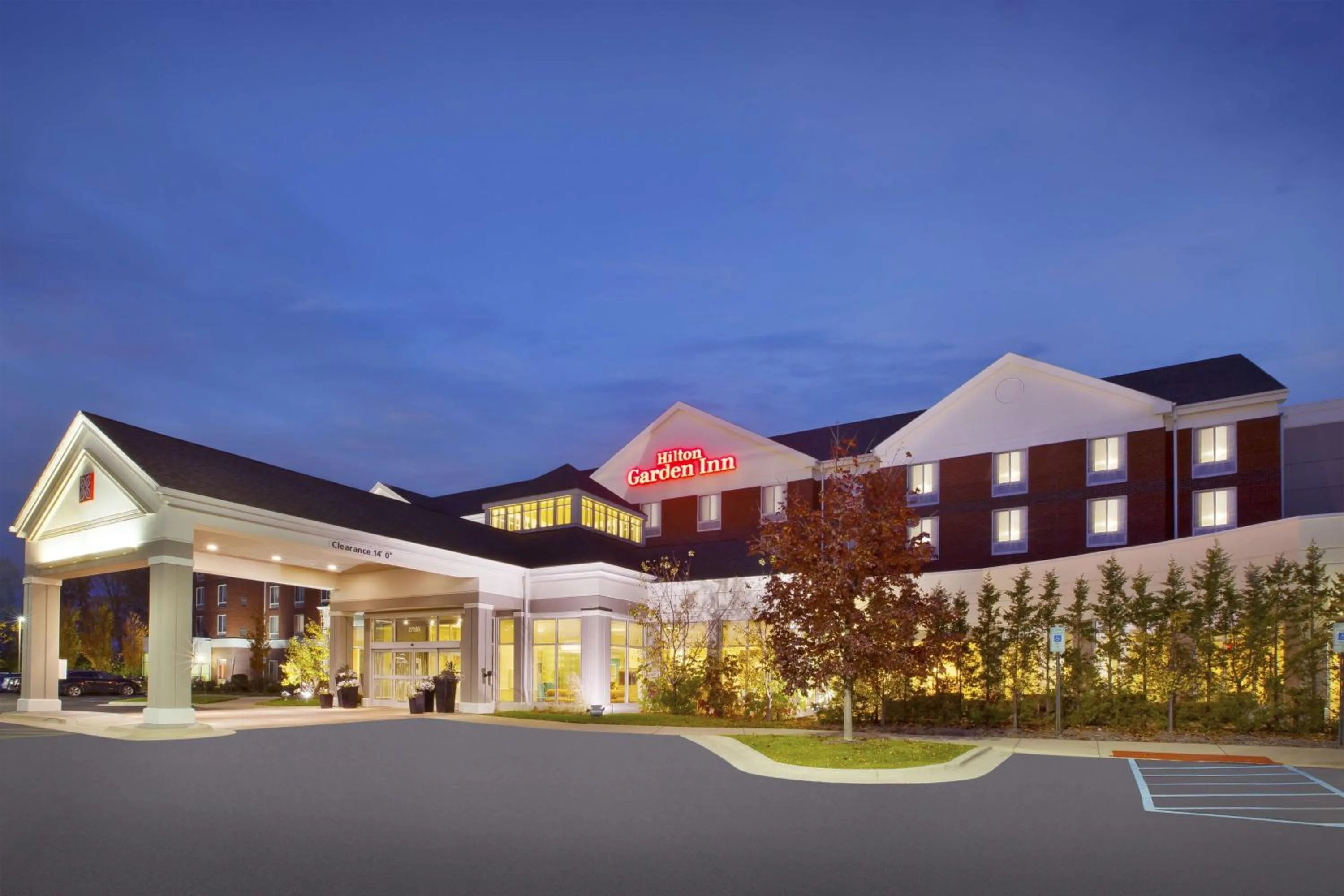 Property building in Hilton Garden Inn Detroit/Novi