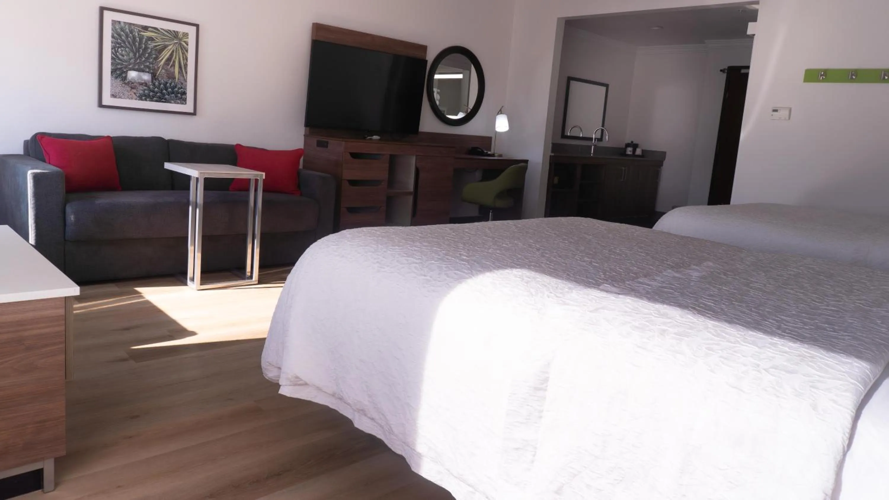 Bed in Hampton Inn and Suites Houston-Katy