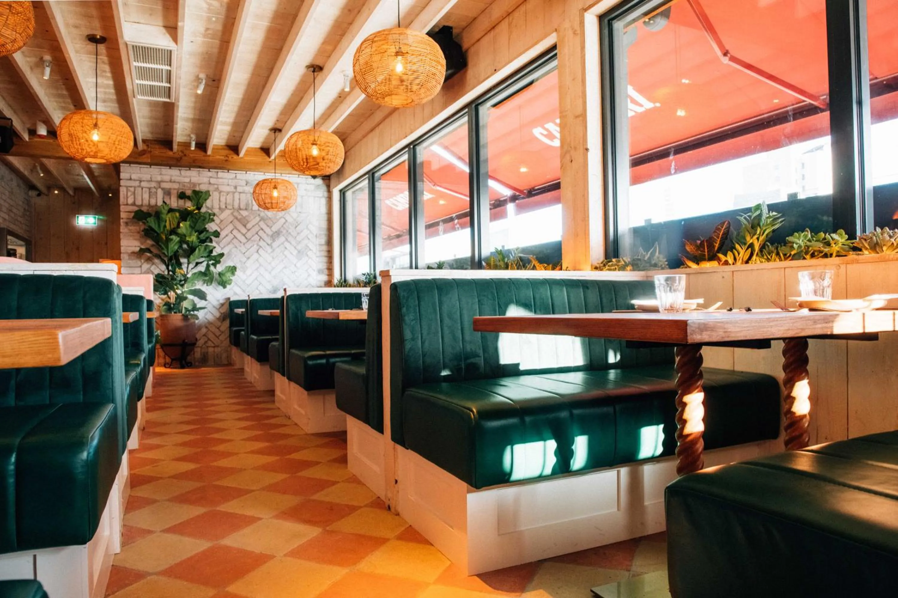 Restaurant/places to eat in Bullitt Hotel