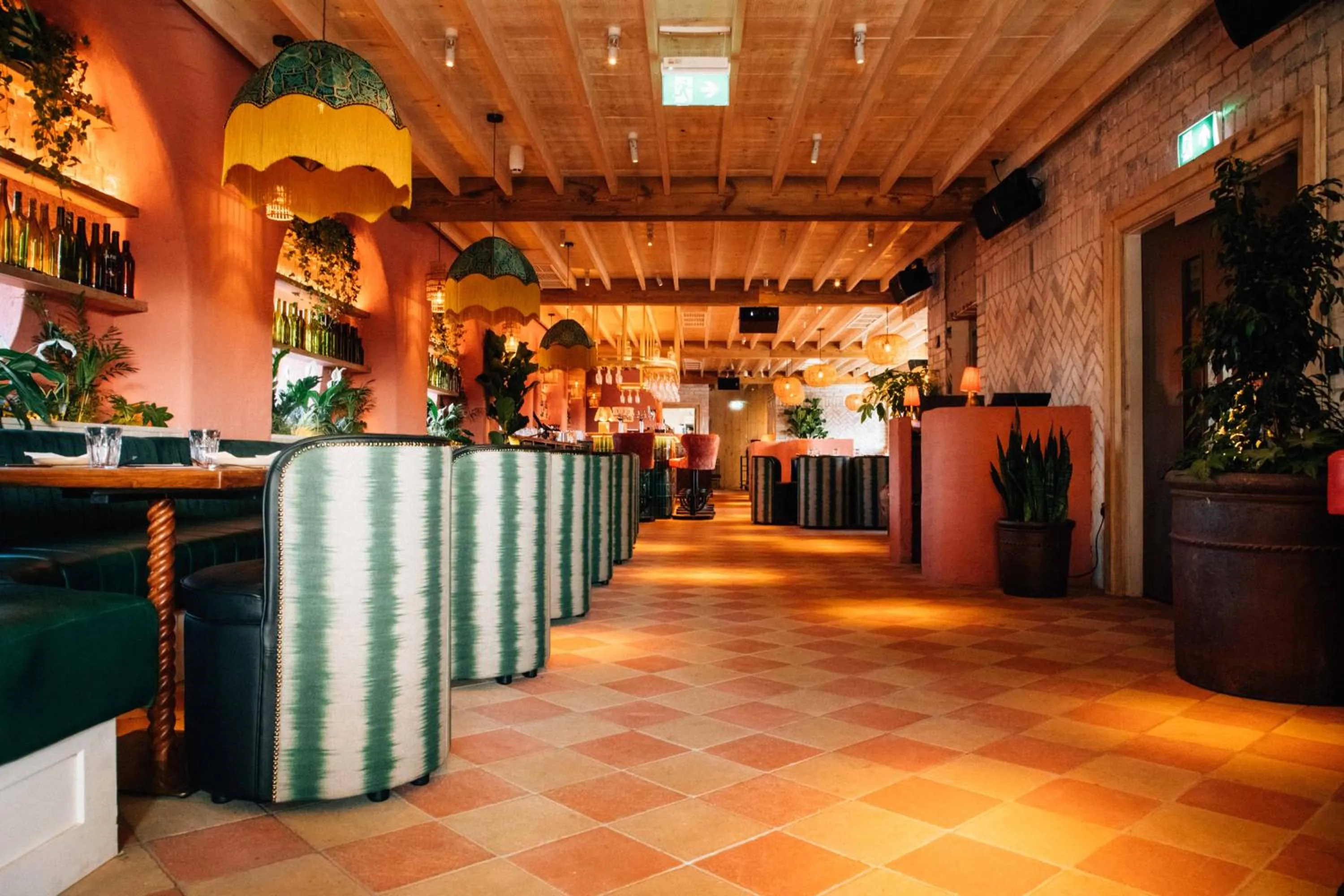 Restaurant/places to eat in Bullitt Hotel