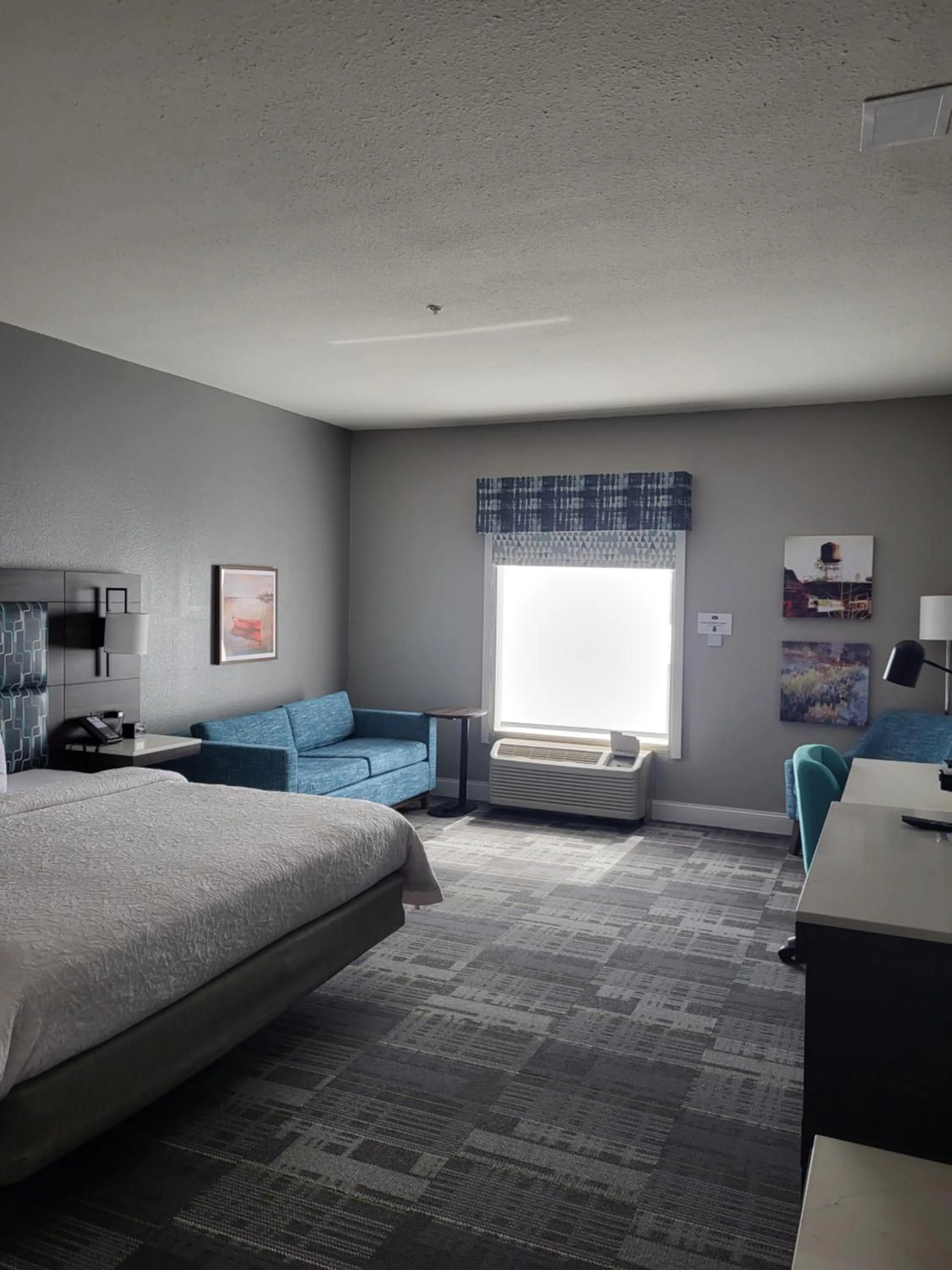 Bed in Hampton Inn Houston-Deer Park Ship Area