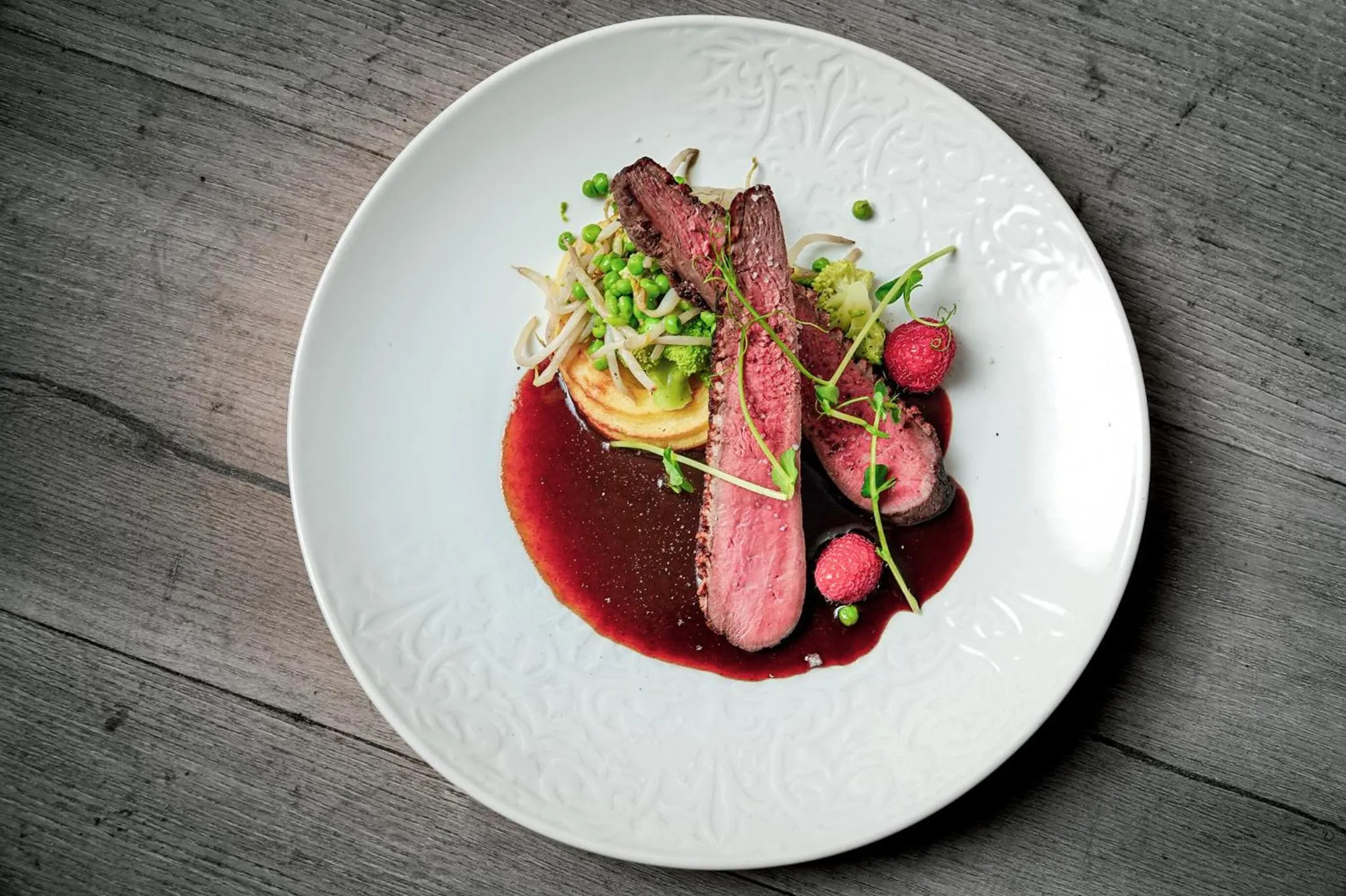 Patio in Hôtel la Baie Valdys Resort & SPA