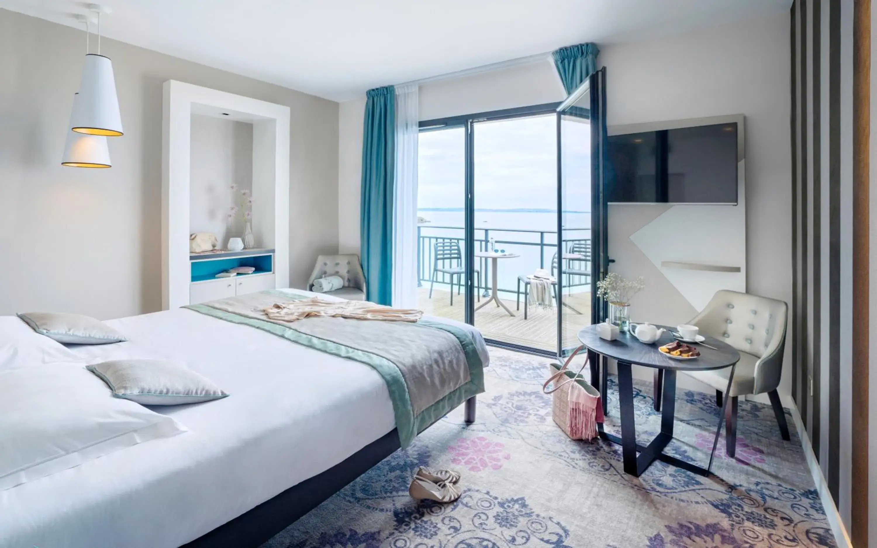 Comfort Room with Sea View in Hôtel Valdys Thalasso & Spa - la Baie Comfort Room with Sea View in Hôtel Valdys Thalasso & Spa - la Baie