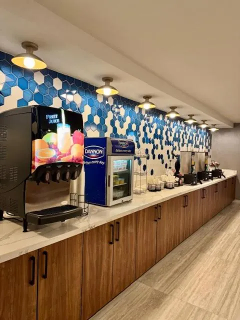 Breakfast in La Quinta Inn by Wyndham Orlando International Drive North