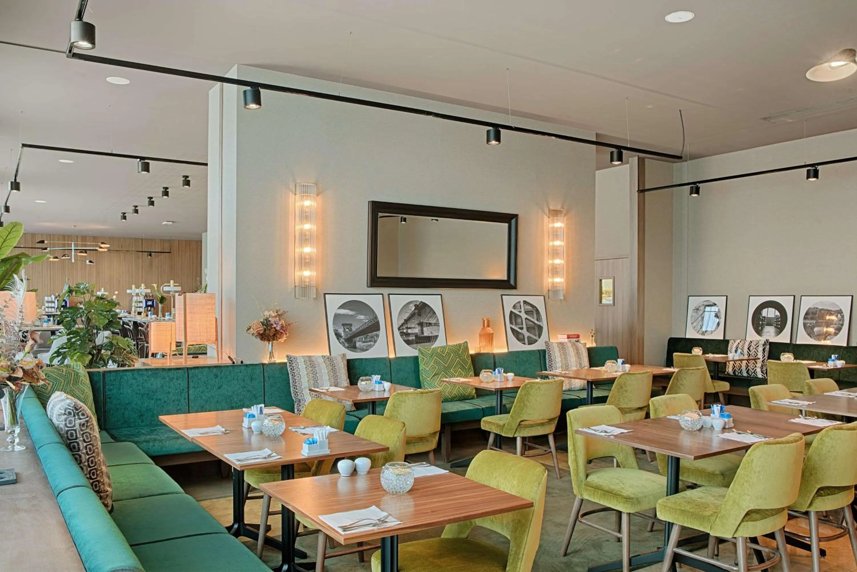 Breakfast in NH Lyon Airport