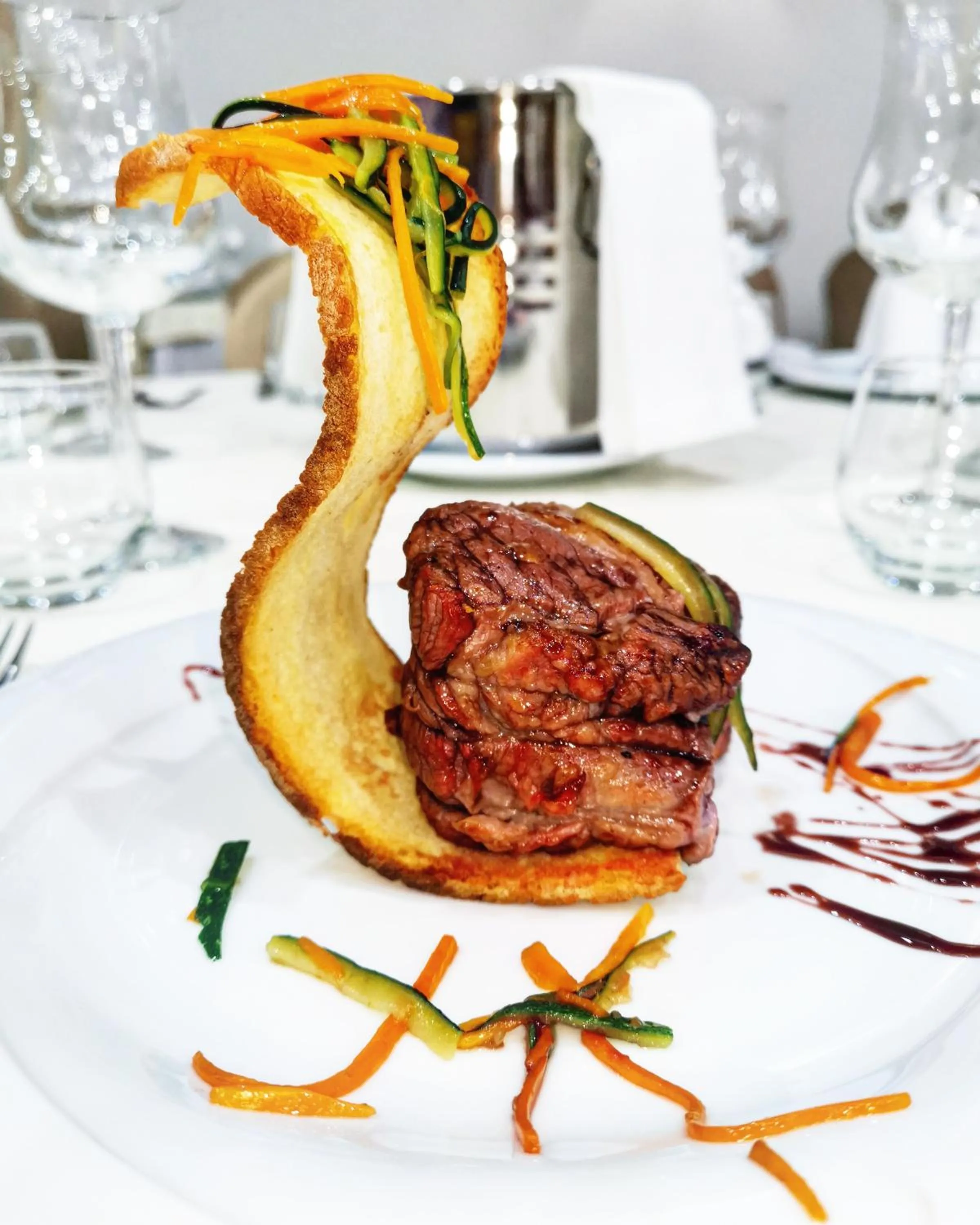 Food and drinks in Hotel Sica