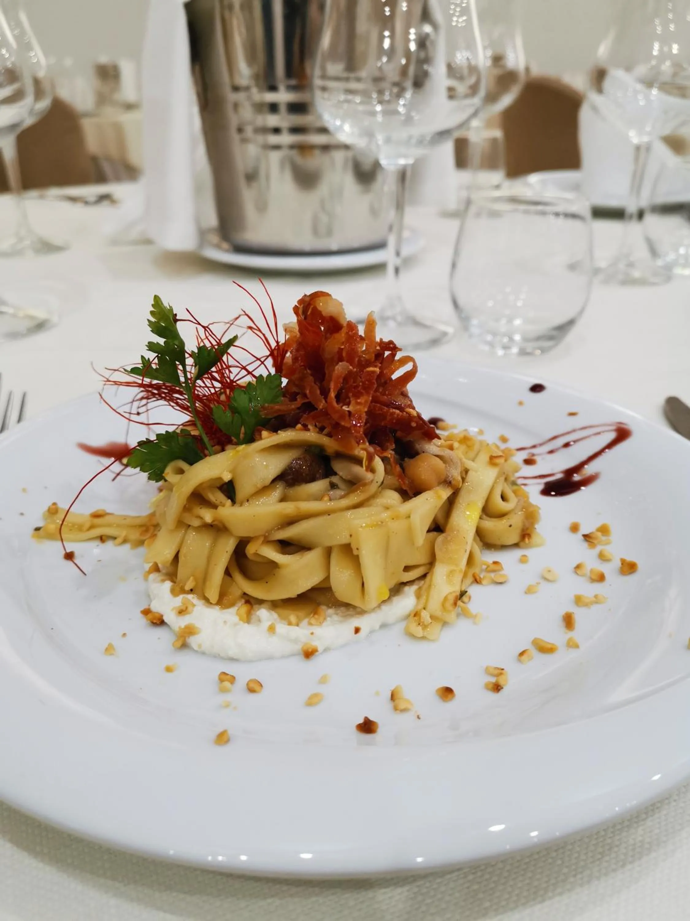 Food and drinks in Hotel Sica