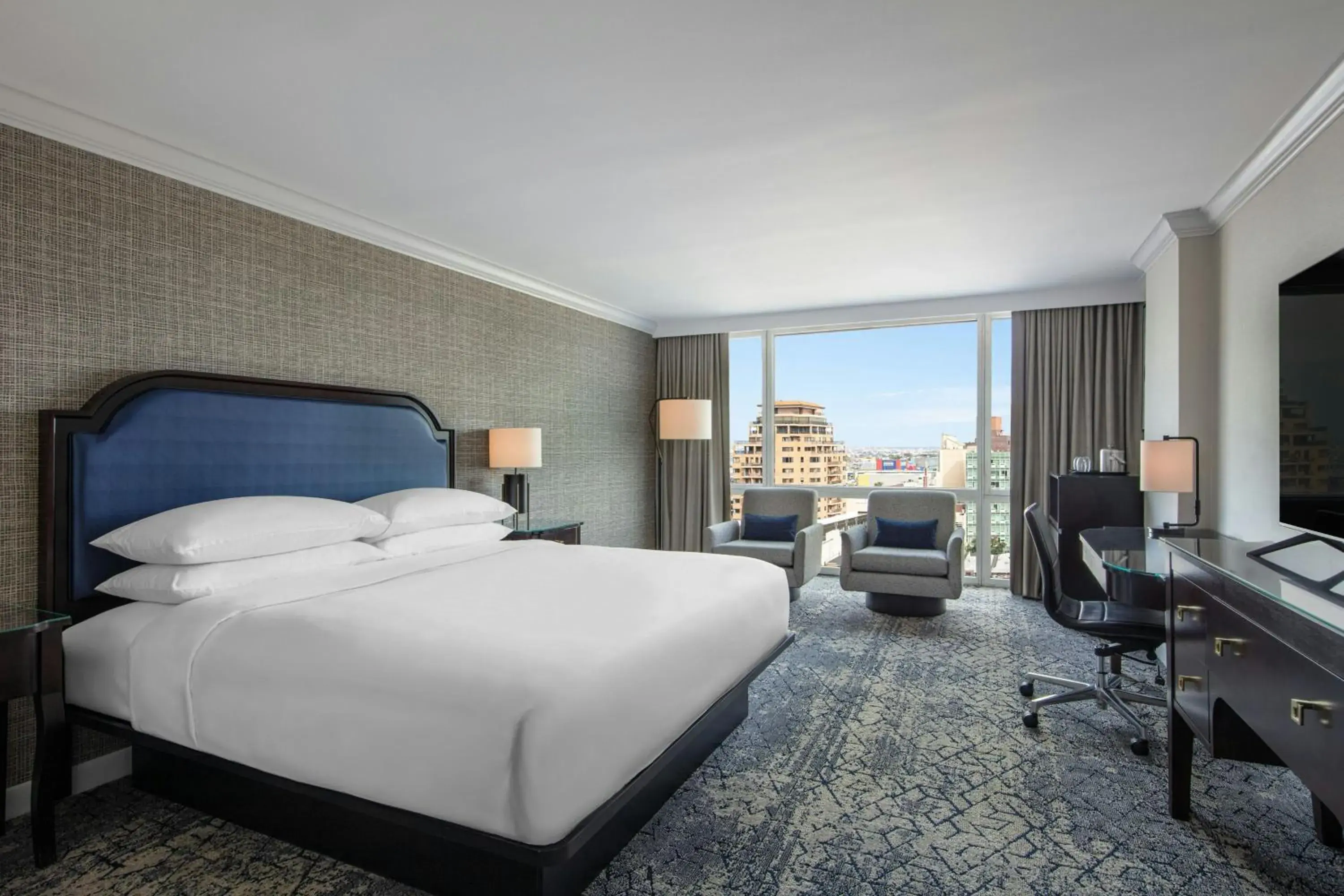 Club King Executive, Club level in Sheraton LaGuardia East Hotel Club King Executive, Club level in Sheraton LaGuardia East Hotel