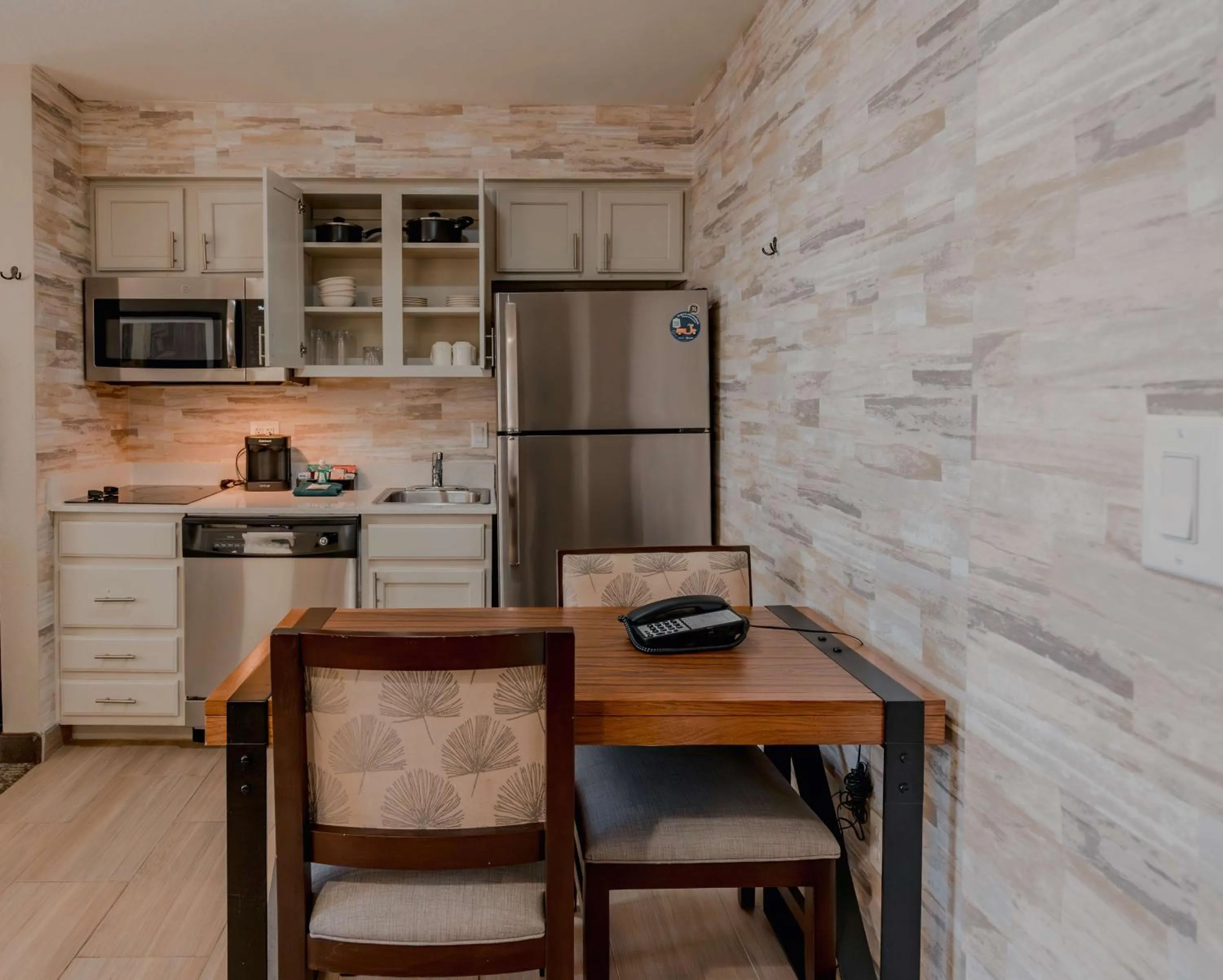 Kitchen or kitchenette in Homewood Suites by Hilton Ft. Worth-Bedford