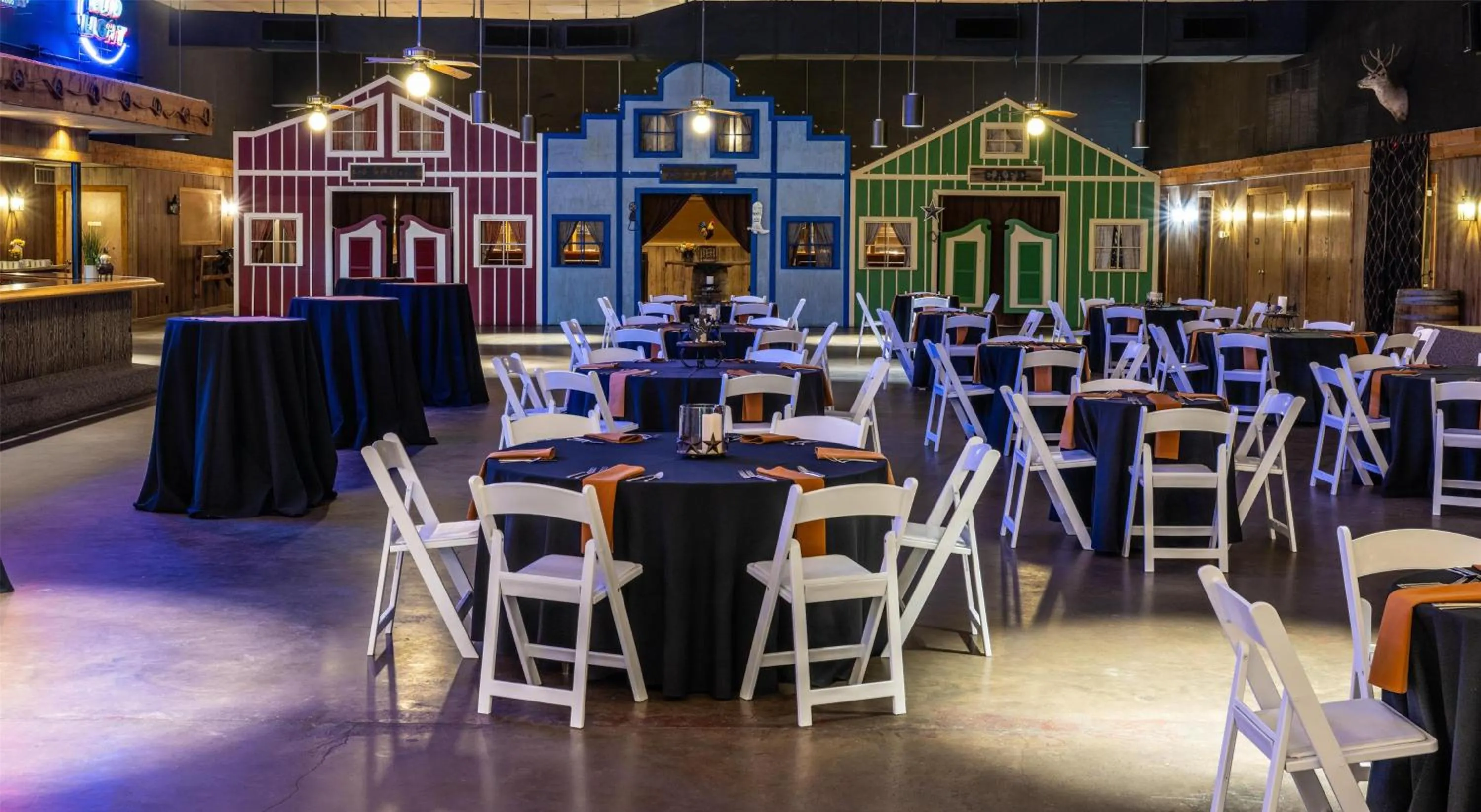 Lounge or bar in Hilton DFW Lakes Executive Conference Center