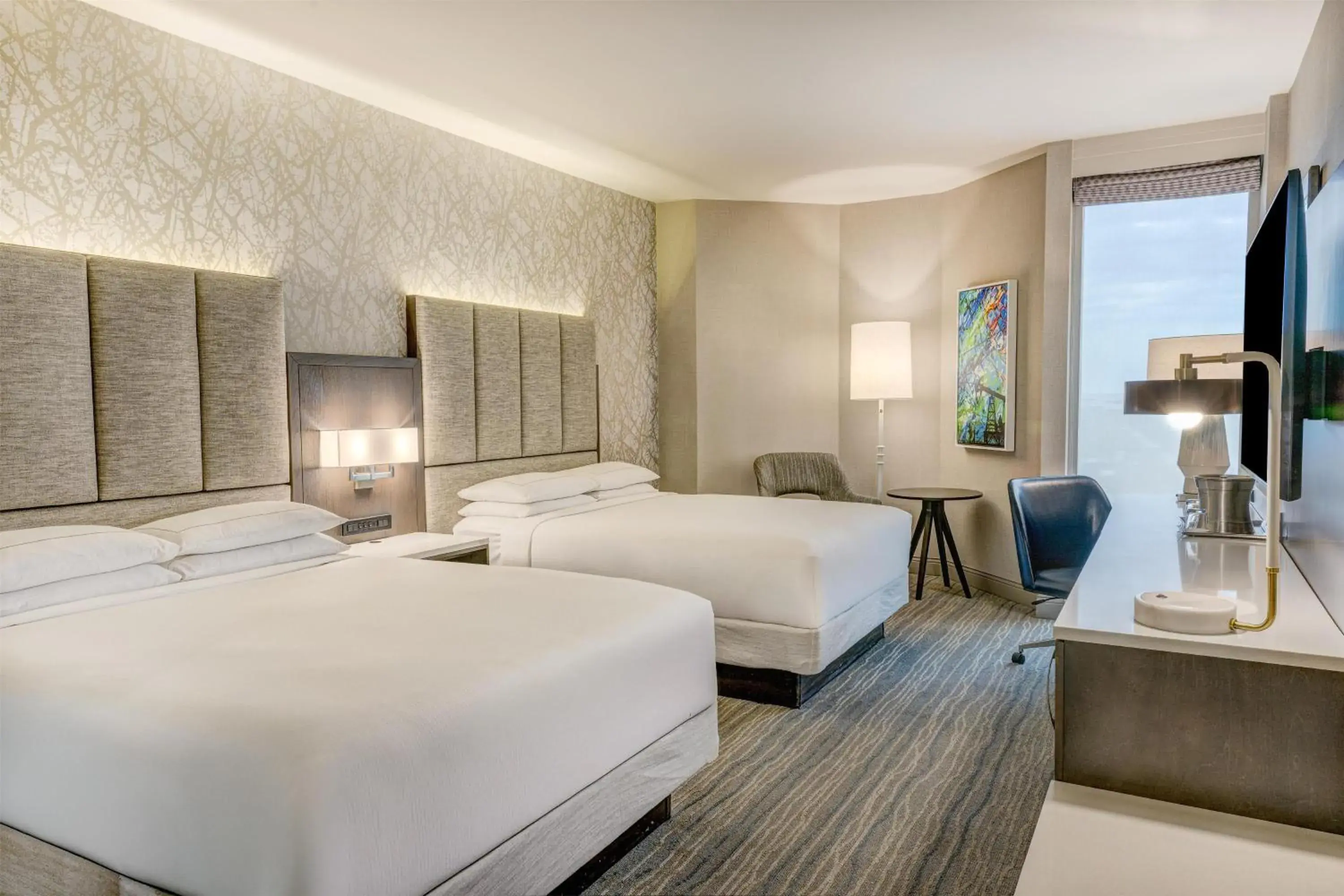 Queen Room with Two Queen Beds and Bath Tub - Mobility and Hearing Access in Hilton DFW Lakes Executive Conference Center Queen Room with Two Queen Beds and Bath Tub - Mobility and Hearing Access in Hilton DFW Lakes Executive Conference Center