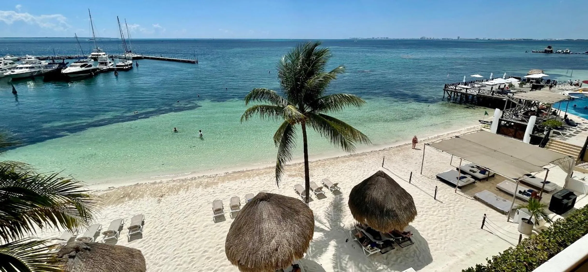 Sea view in Caribbean apartment