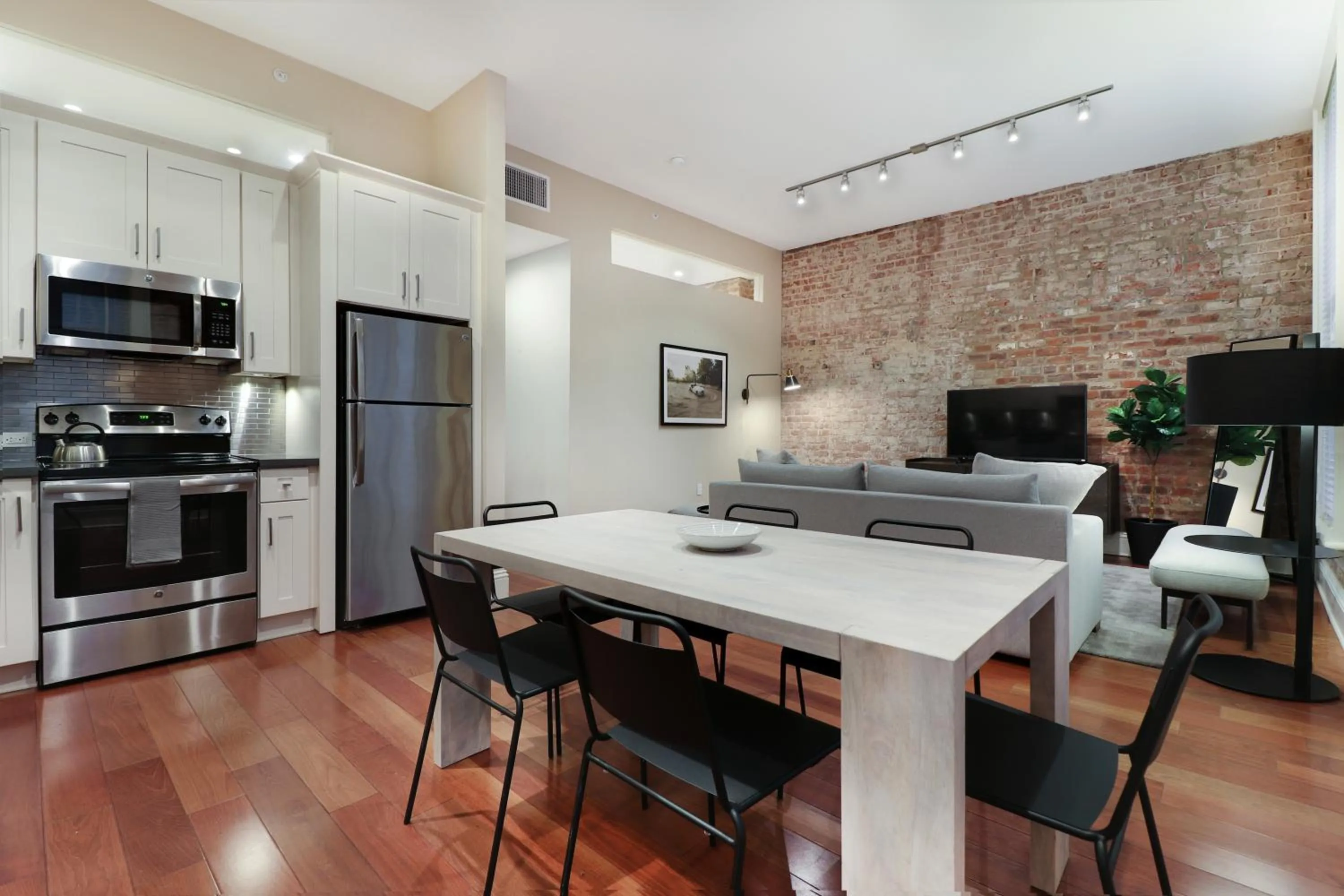 Roami at Factors Row