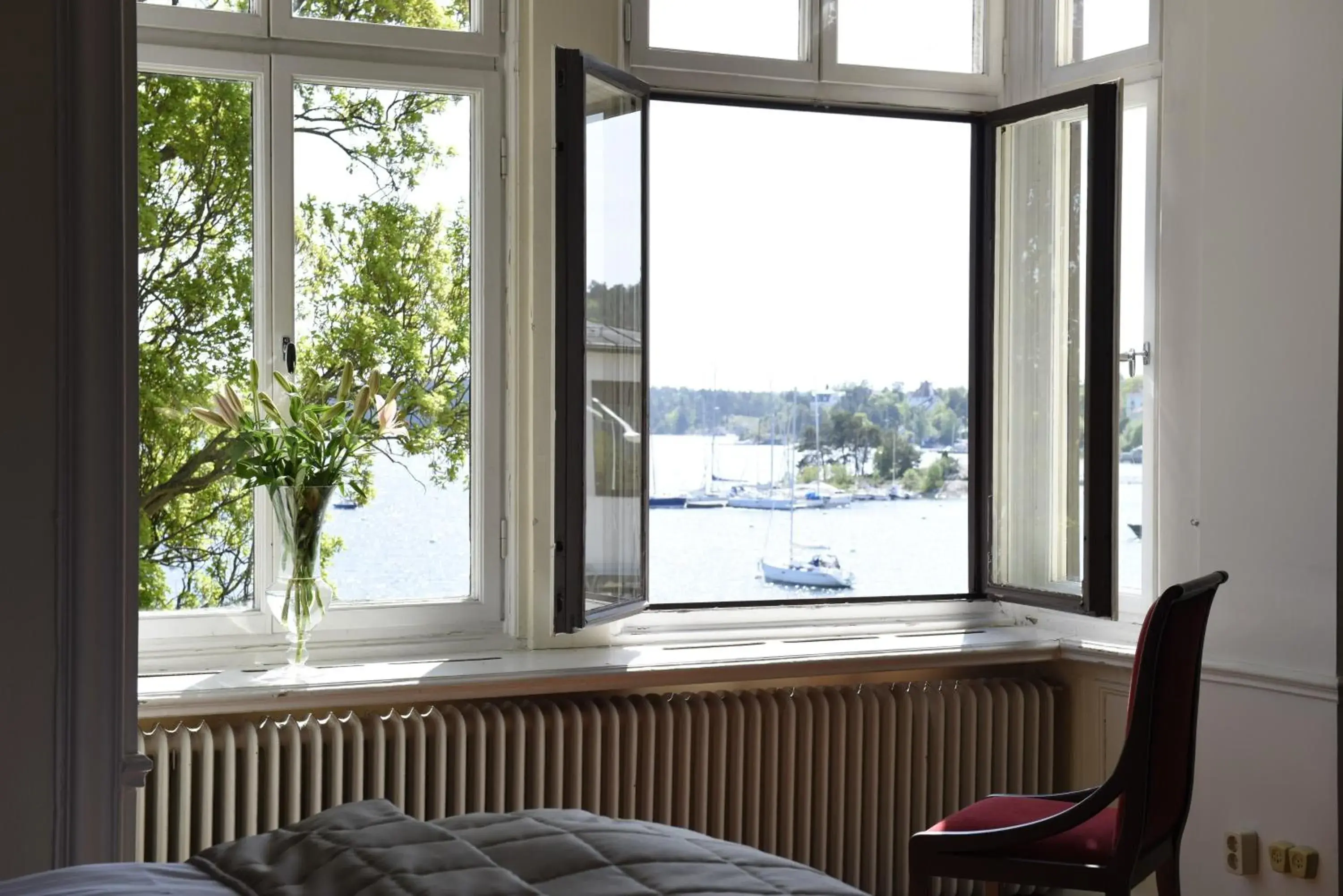 Queen Room with Sea View in Grand Hotel Saltsjöbaden Queen Room with Sea View in Grand Hotel Saltsjöbaden