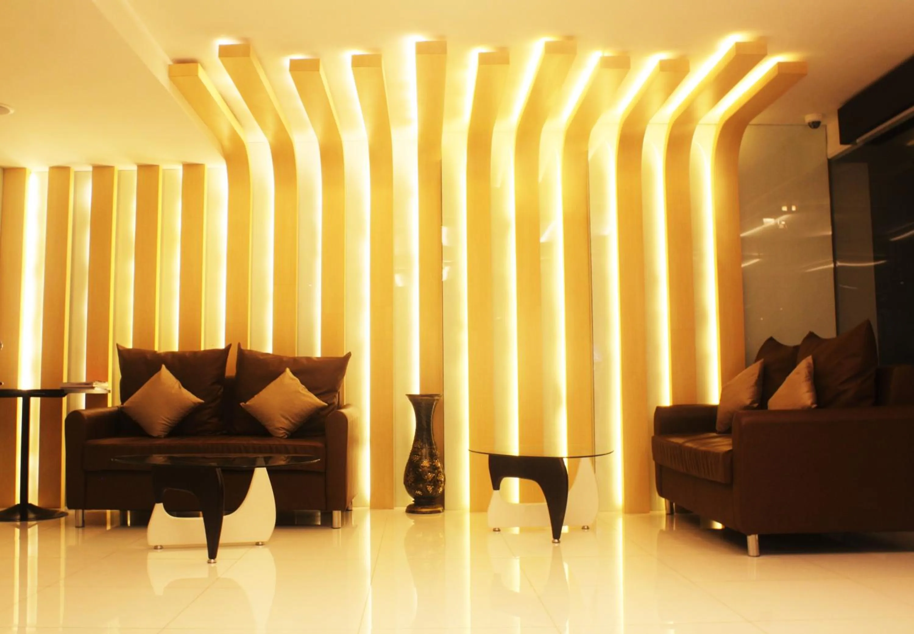 Lobby or reception in Metro Hotel & Spa